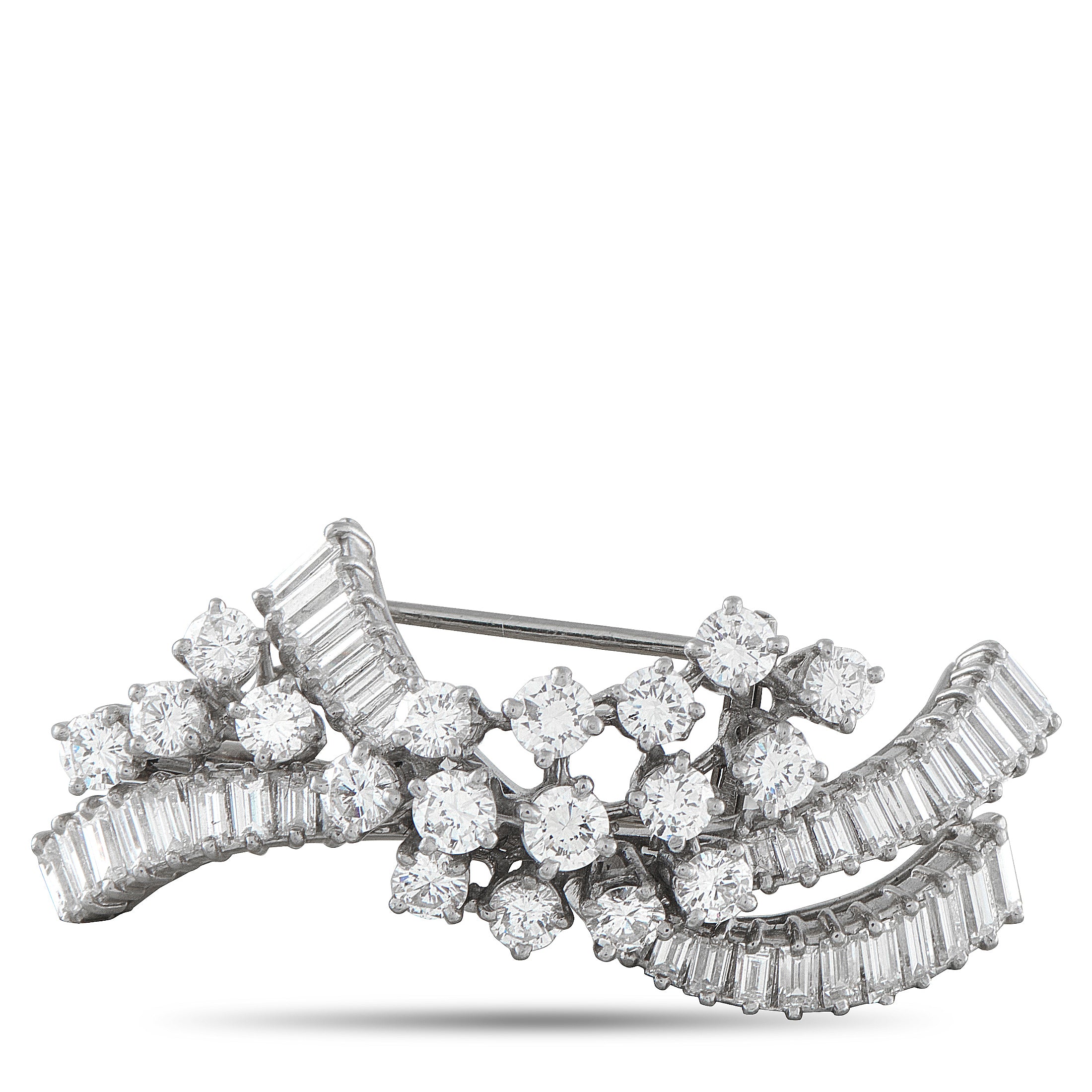 BoucheronPlatinum 4.25ct Diamond Brooch – This Boucheron brooch is simply exquisite