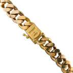 Yellow gold chain with engraved clasp link
