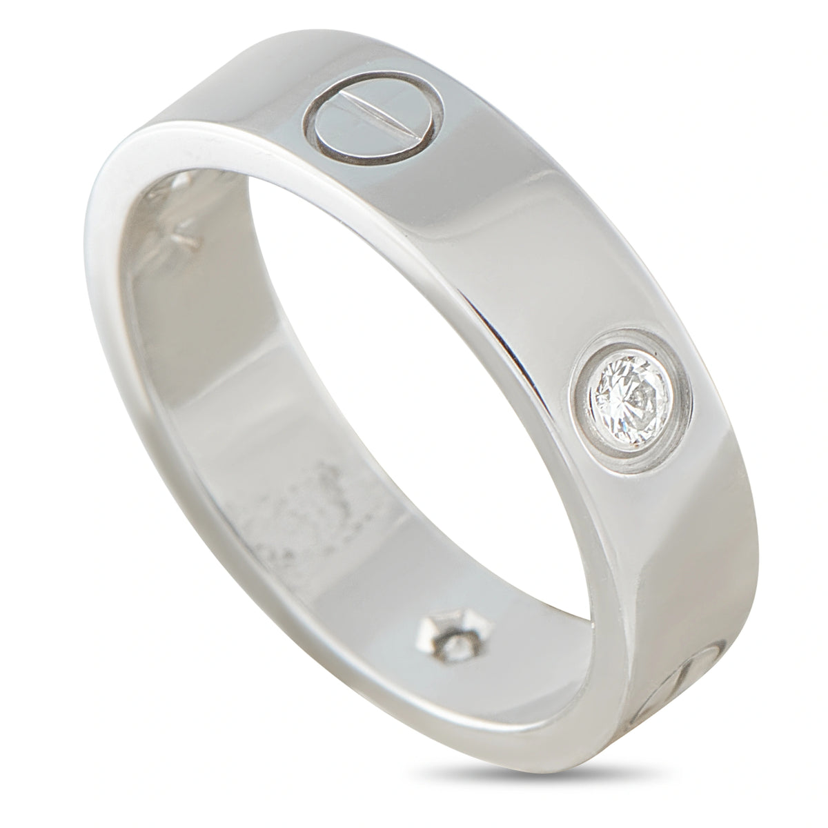 18K white gold band with round diamond accent and smooth polished profile