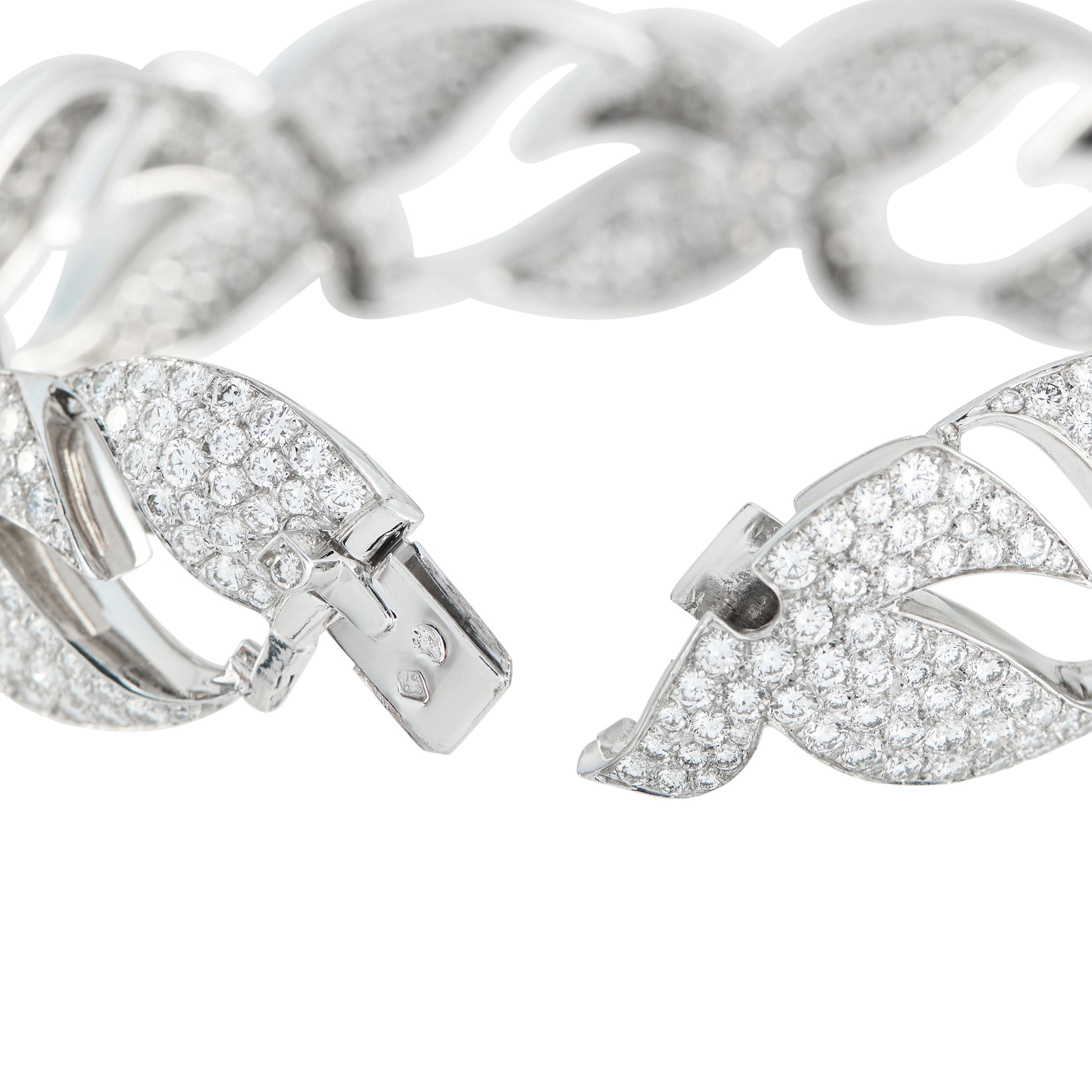 Cartier Dove of Peace 18K White Gold 15.0ct Diamond Bracelet