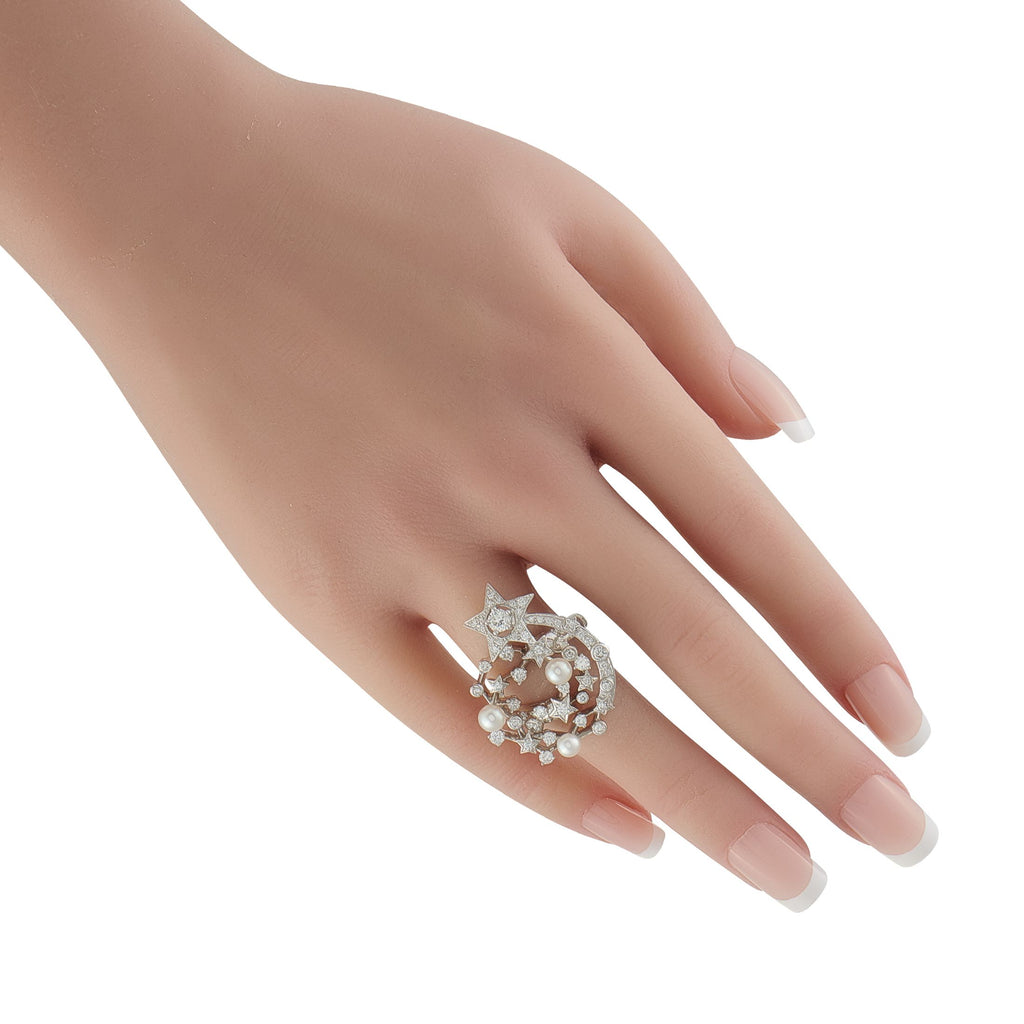 ChanelComete 18K White Gold 1.25ct Diamond and Pearl Ring