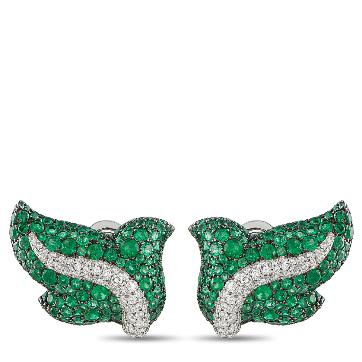 Pair of emerald green and white diamond crossover stud earrings, curved ribbon design