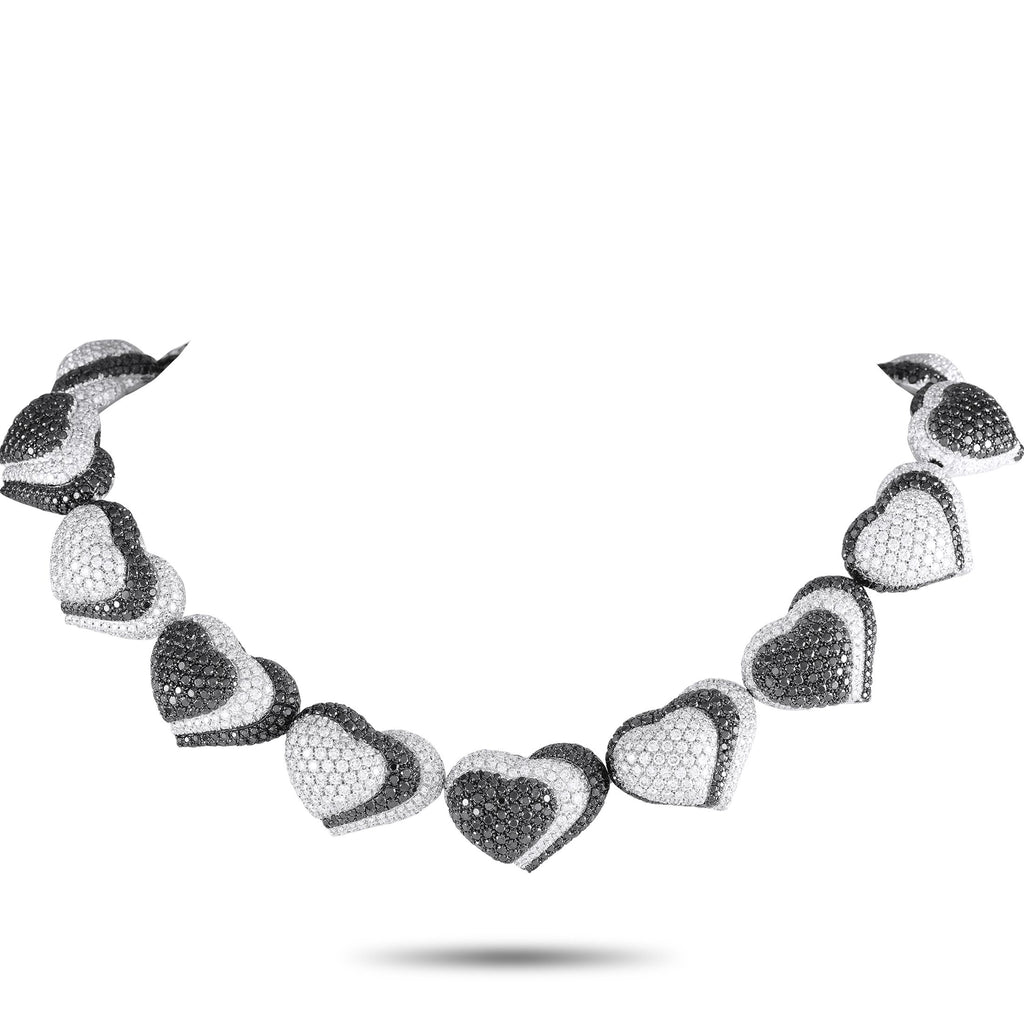 de Grisogono18K White Gold 57.56ct Diamond Black and White Hearts Necklace – Here is a daring creation of Swiss luxury jewele