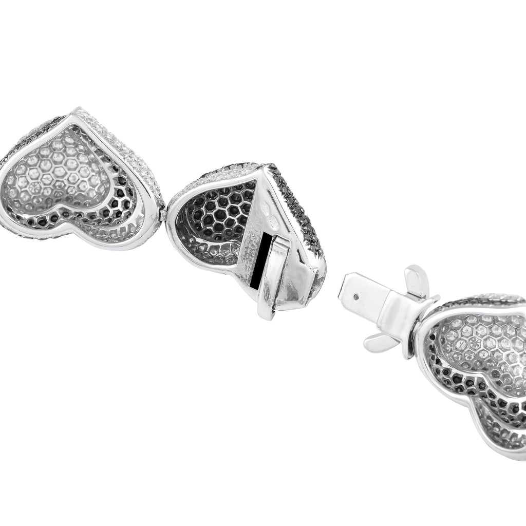 de Grisogono18K White Gold 57.56ct Diamond Black and White Hearts Necklace