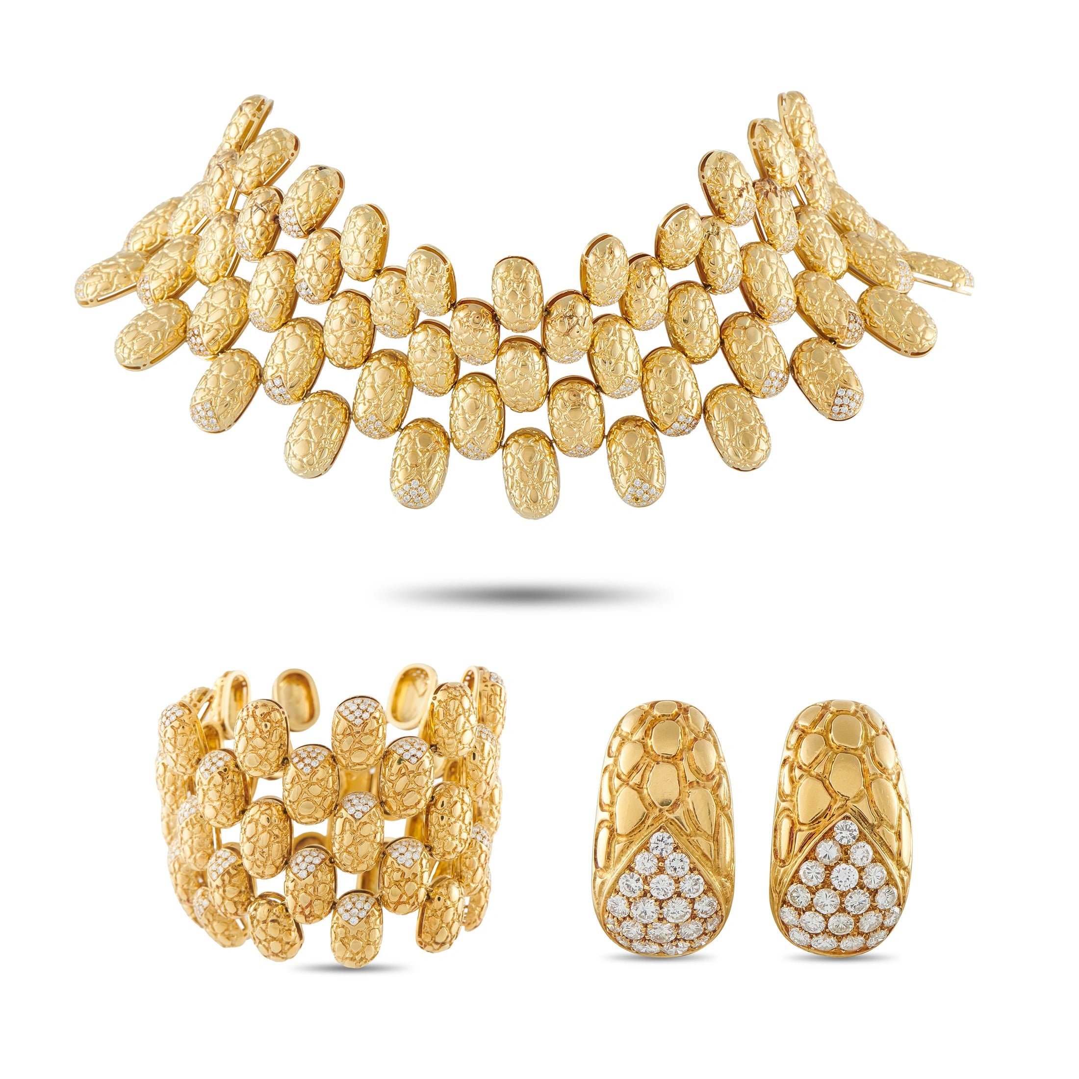 Gucci gold diamond necklace with textured scalloped links and small sparkle stones