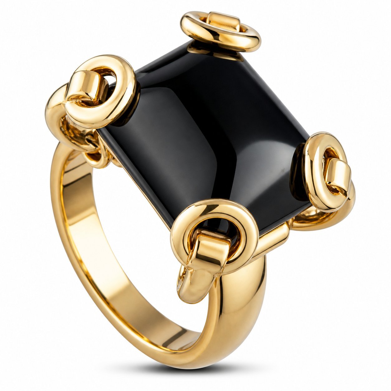 Gucci 18K yellow gold ring with black onyx centerpiece and gold bezel details