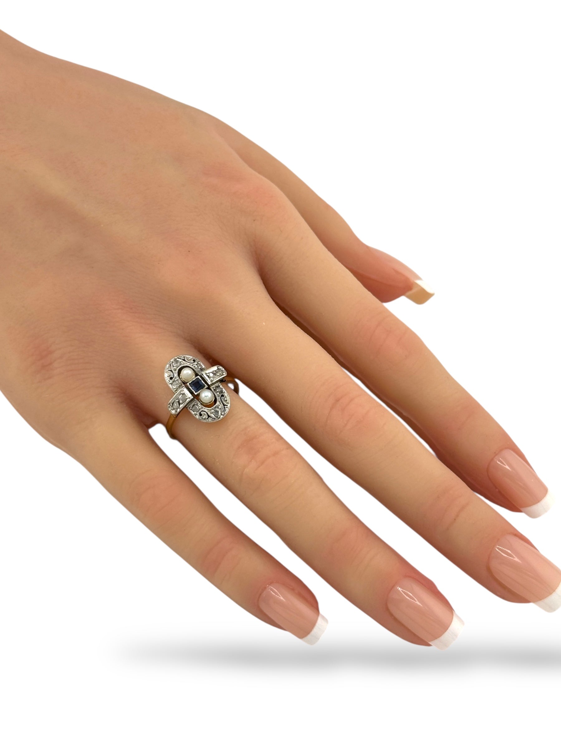 Art Deco 14K Yellow Gold Ring with 0.15ct Diamonds and Sapphire