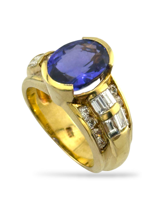 18K Yellow Gold Ring with 0.36ct. Diamonds and Amethyst