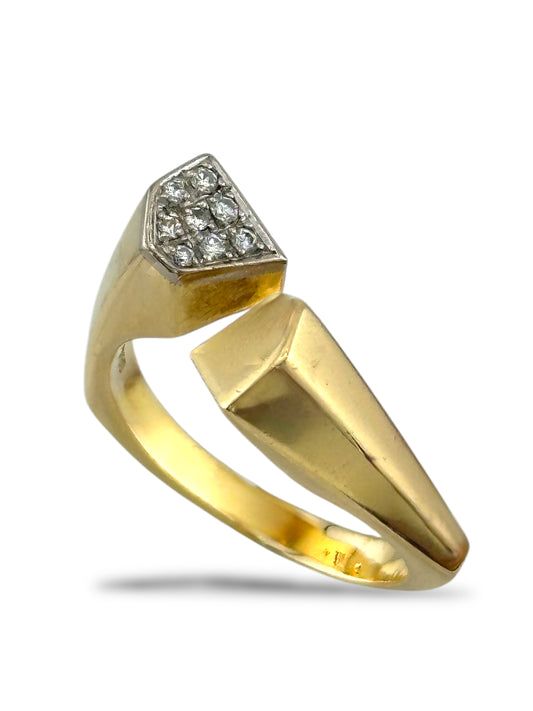 Vintage 18K Yellow Gold Ring with 0.10ct. Diamonds