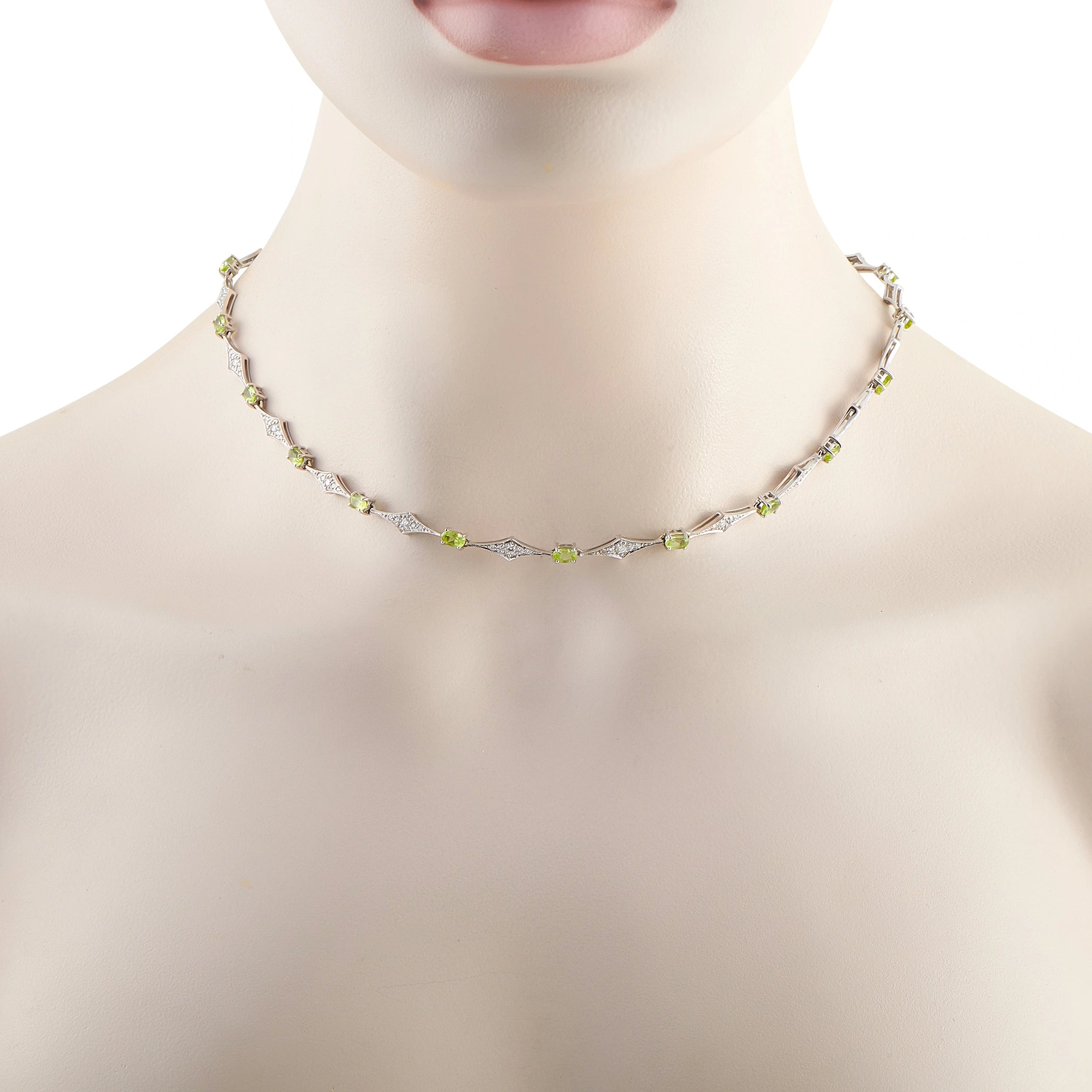 Laura Munder 18K White Gold 1.20ct Diamond and Peridot Station Necklace