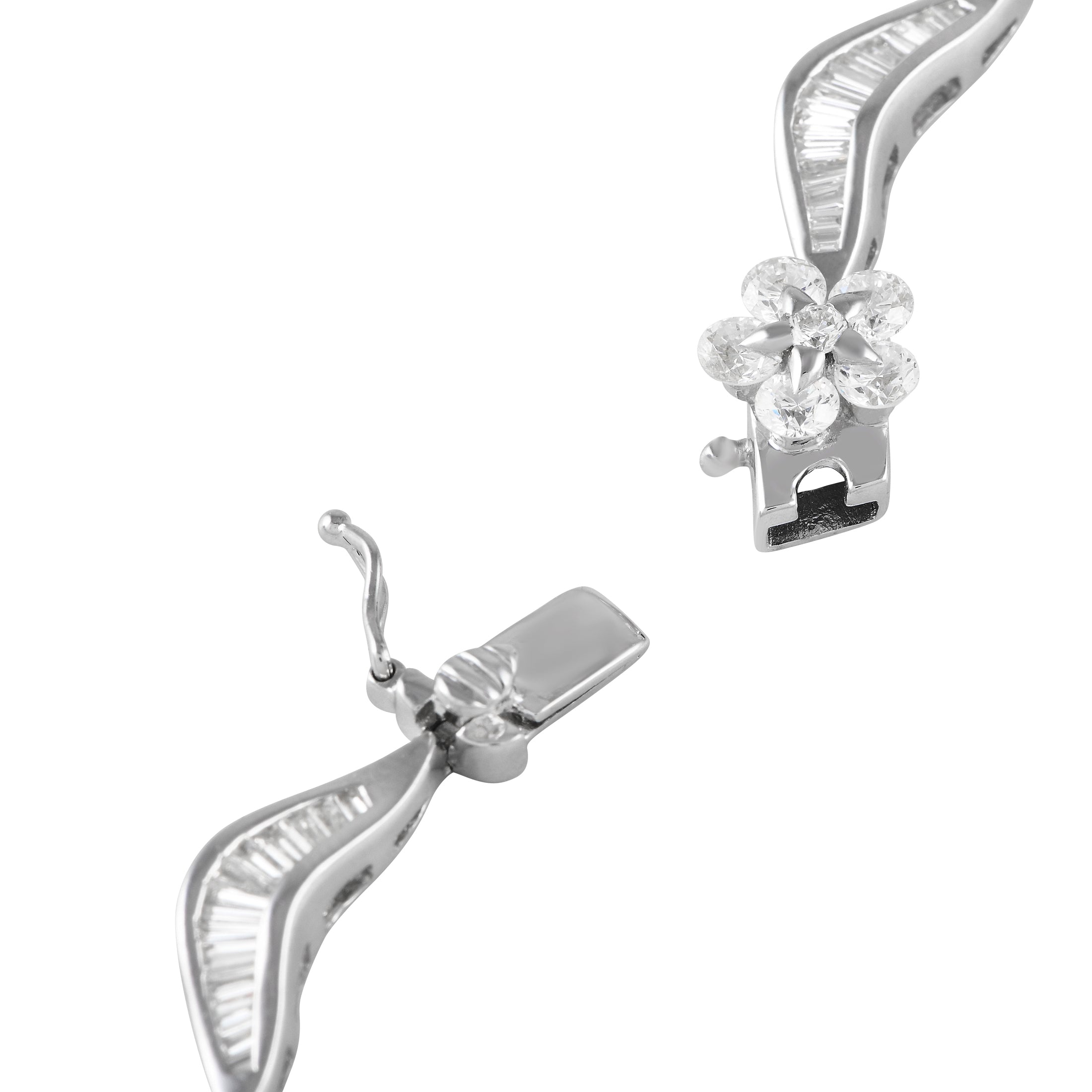 Exclusive 18K White Gold 18.80ct Diamond Necklace