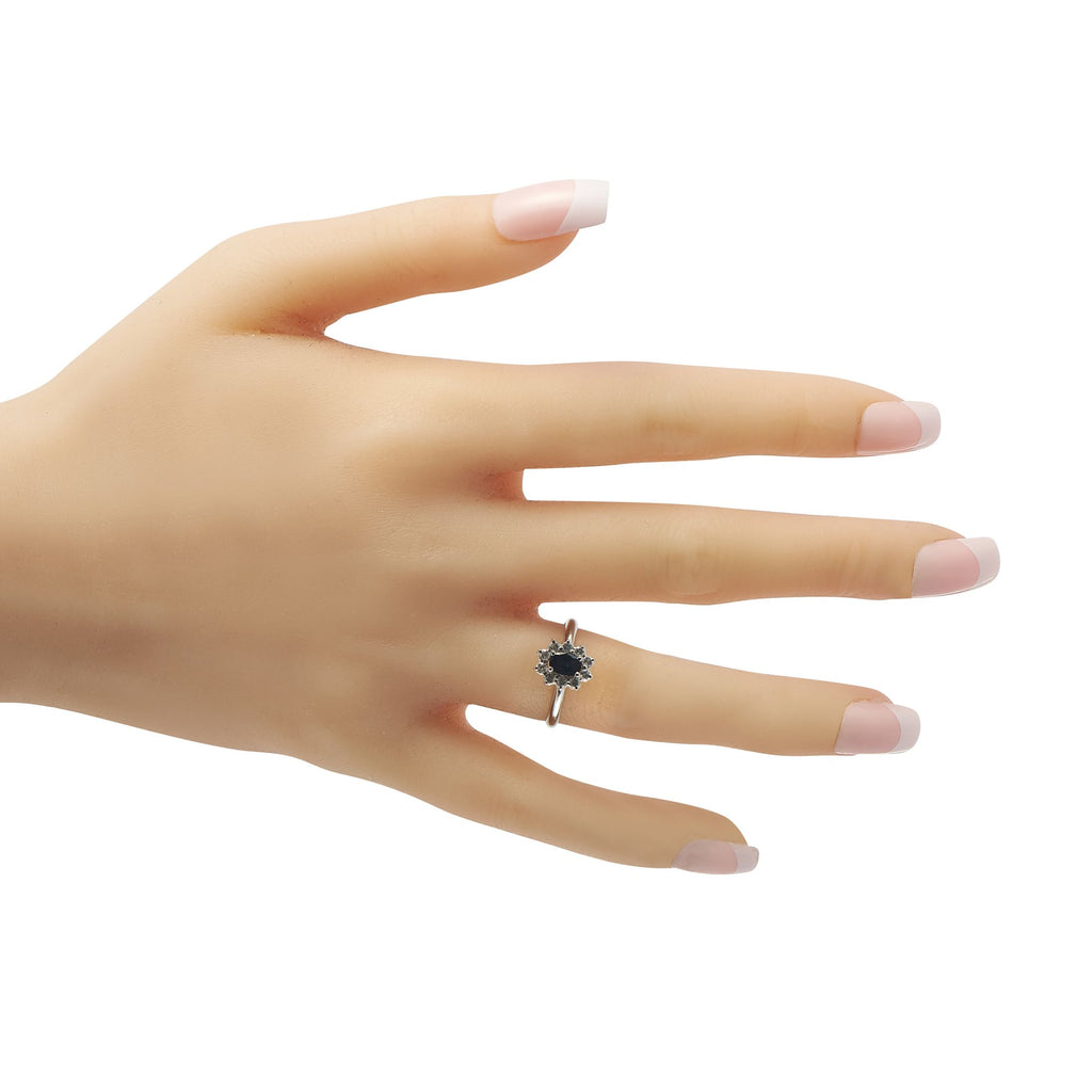 18K White Gold 0.25ct Diamond and Sapphire Ring