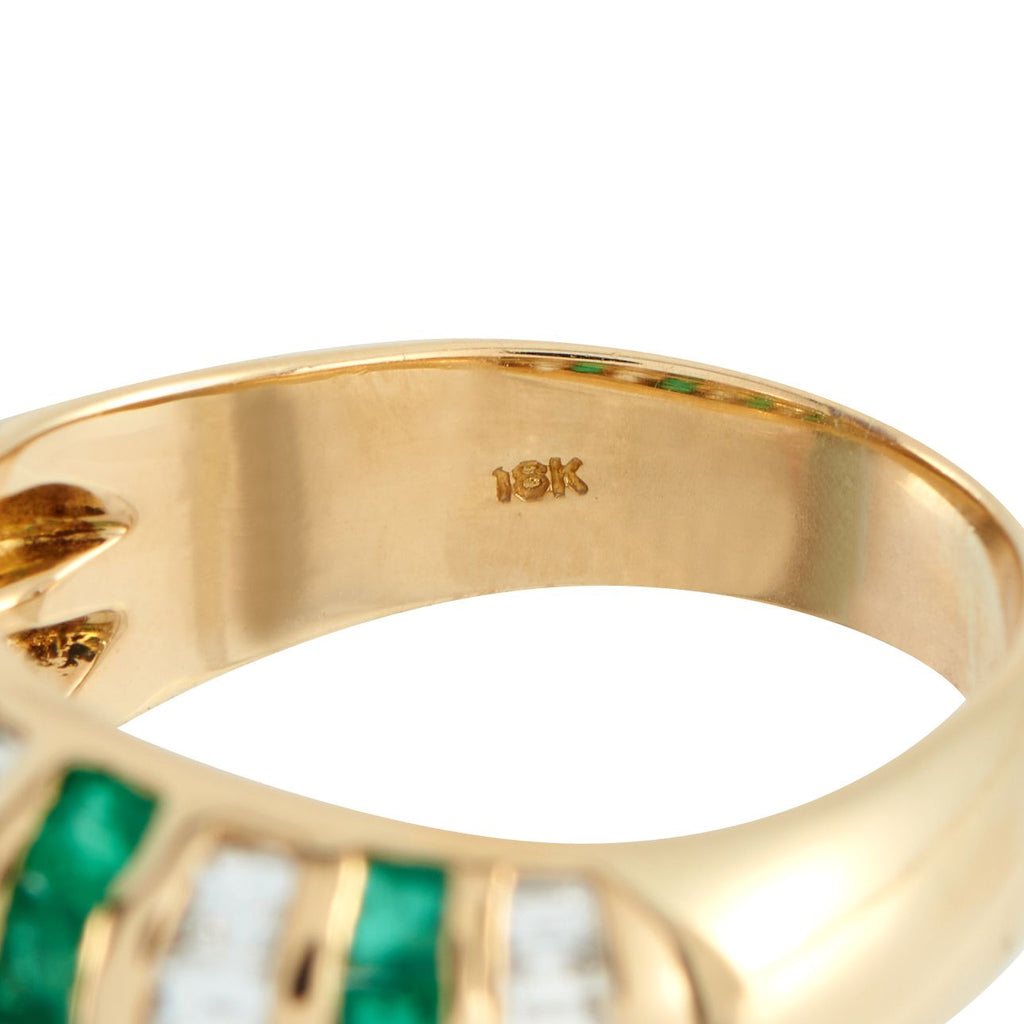 Exclusive 18K Yellow Gold 1.07ct Diamond and Emerald Ring