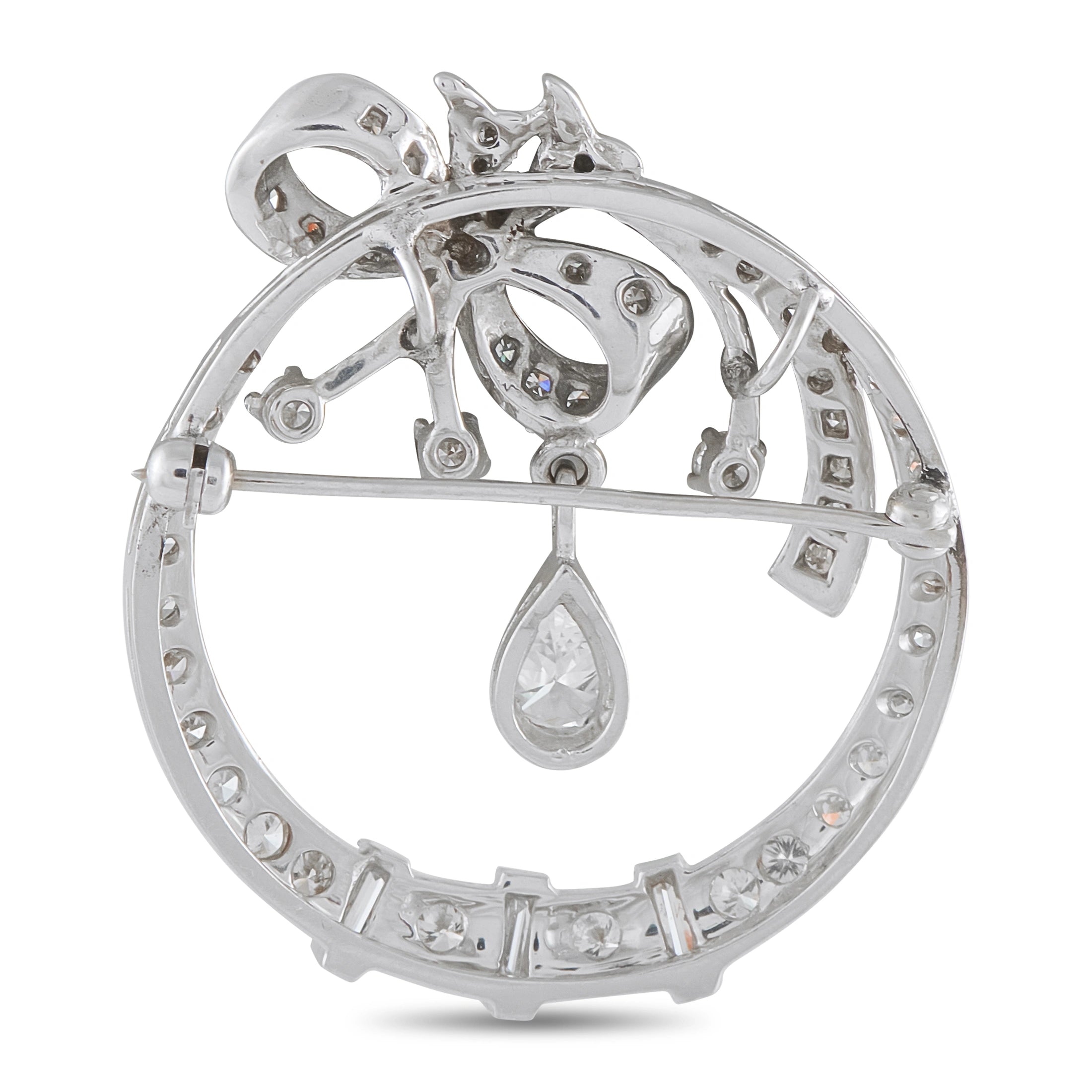14K white gold diamond brooch with openwork circular frame
