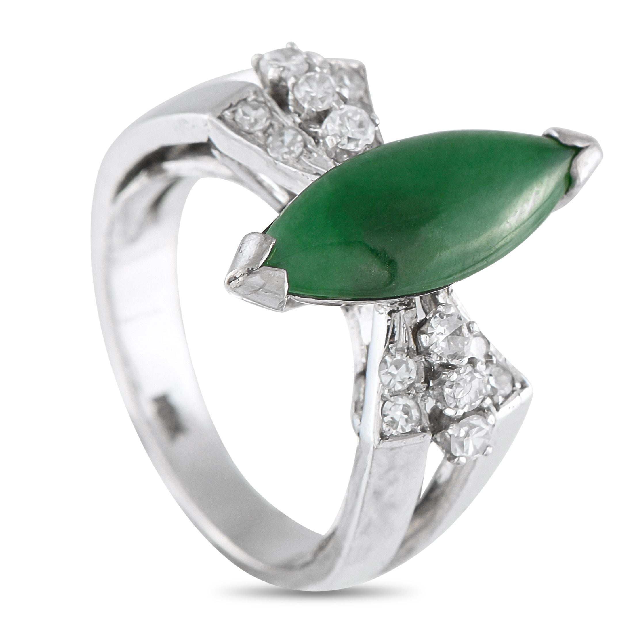 Exclusive 18K White Gold 0.26ct Diamond and Jade Ring MF15-081925 – A captivating Jade center stone serves as a stunning foca