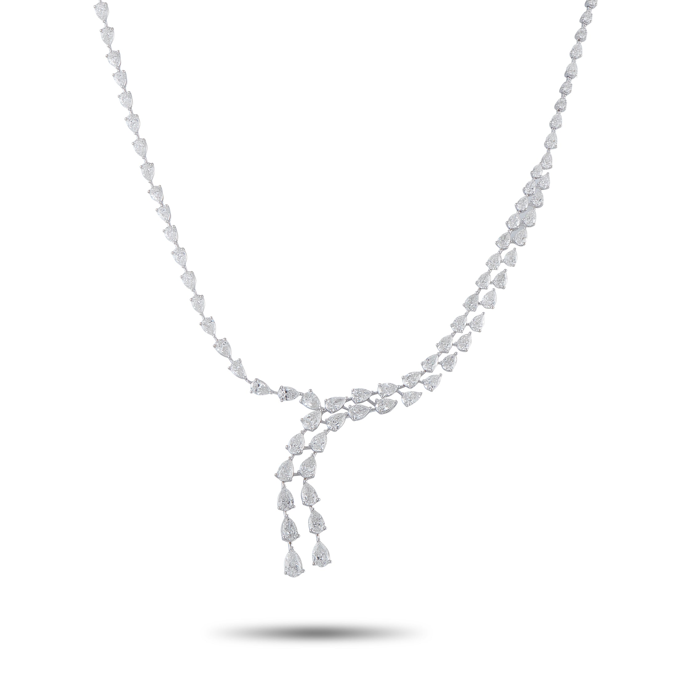Exclusive 18K White Gold 13.50ct Diamond Necklace – This delicate necklace will instantly capture your imagination