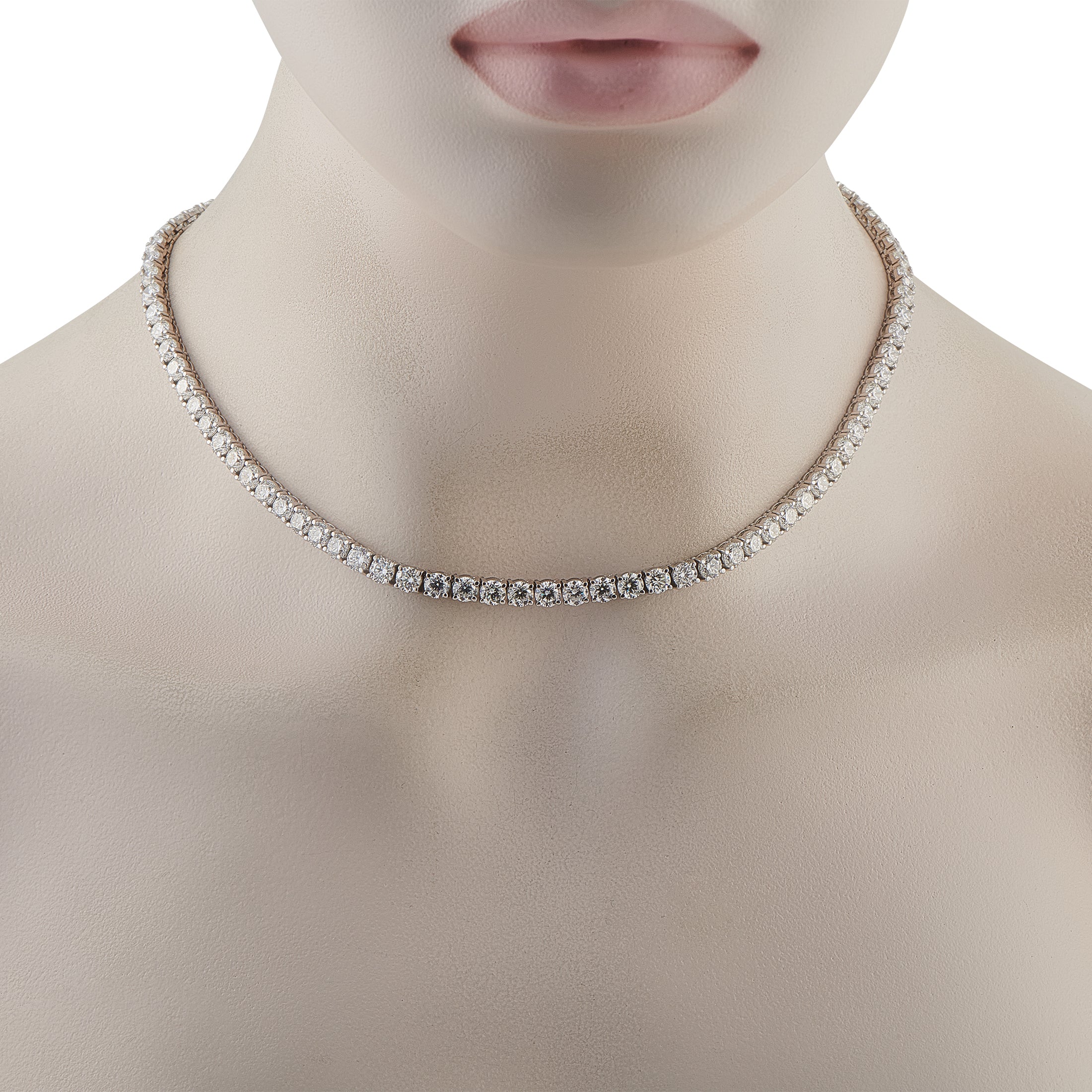 Exclusive 18K White Gold 35.25ct Diamond Necklace
