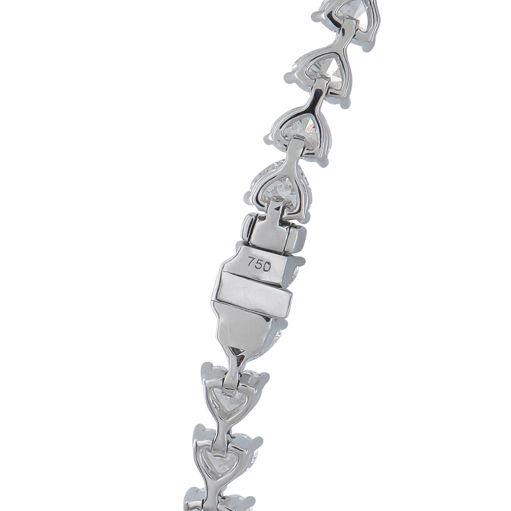 18K White Gold 31.0ct Diamond Necklace