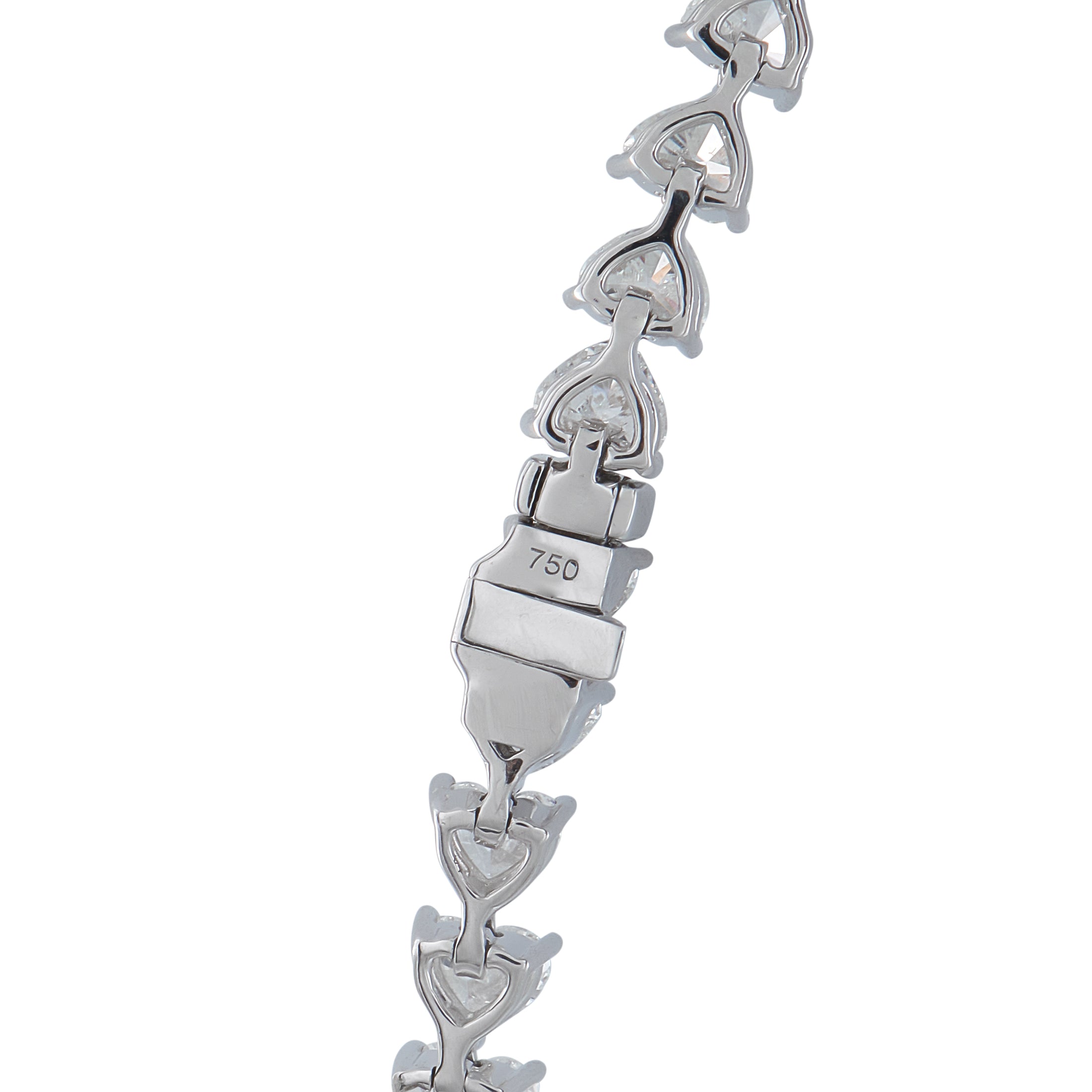18K White Gold 31.0ct Diamond Necklace