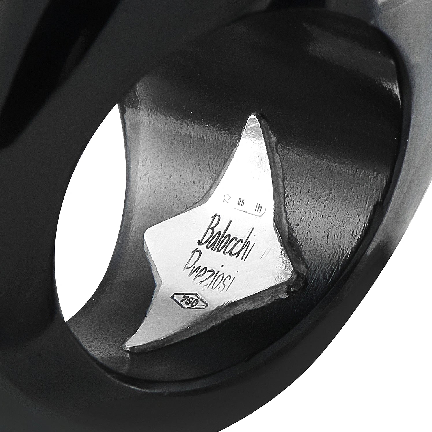 18K White Gold 1.70ct Diamond and Onyx Dome Cocktail Ring