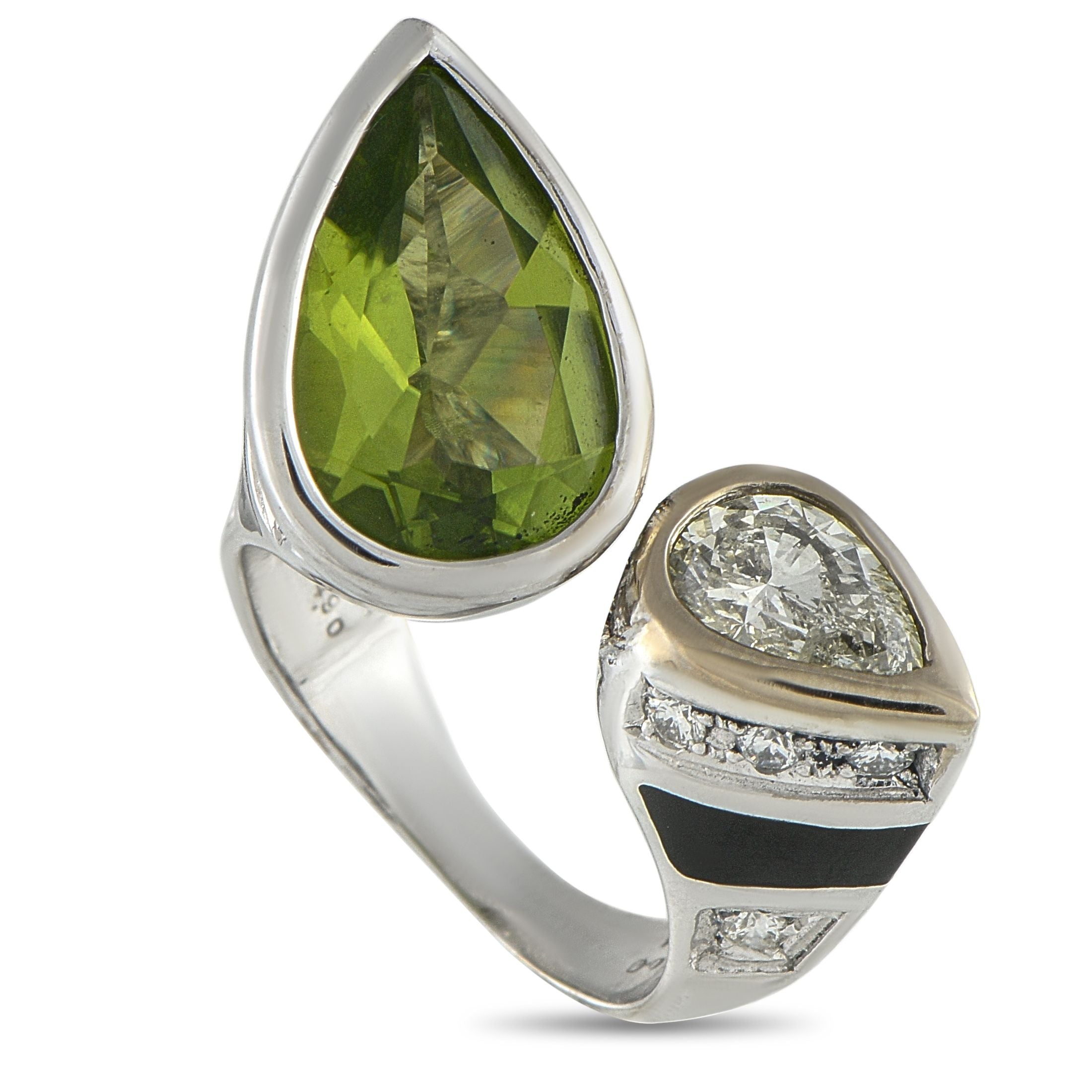 Exclusive 18K White Gold 1.63ct Diamond and Peridot Ring MF05-092625 – A unique design makes this luxury ring simply unforget