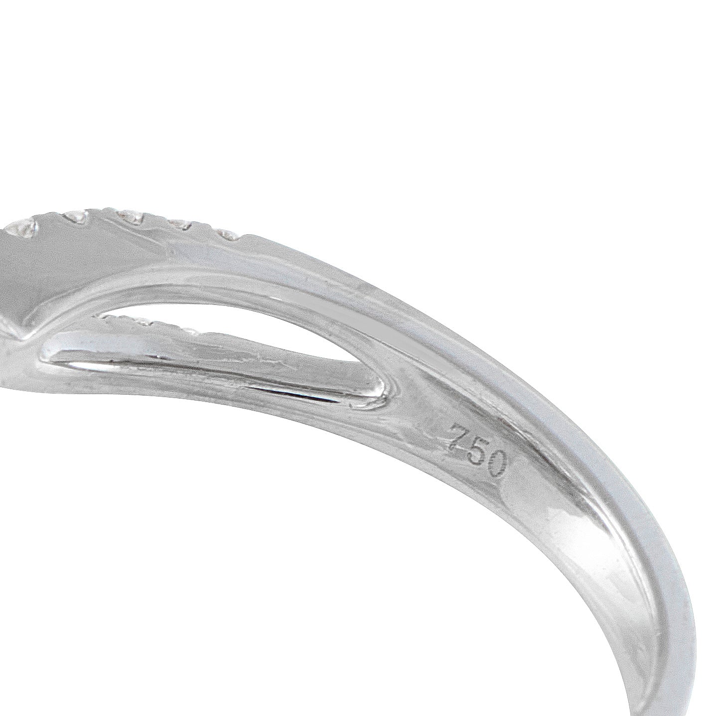 18K White Gold 2.09ct Diamond Ring