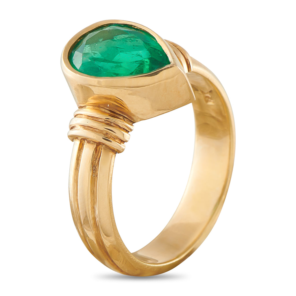 18K Yellow Gold 1.75ct Colombian Emerald Ring