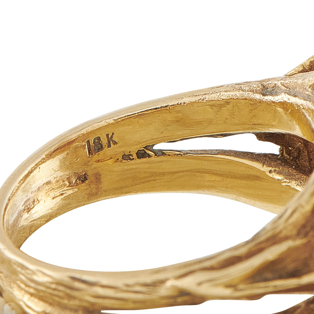 Antique 18K Yellow Gold Coral Cabochon Sculptural Leaf Motif Ring
