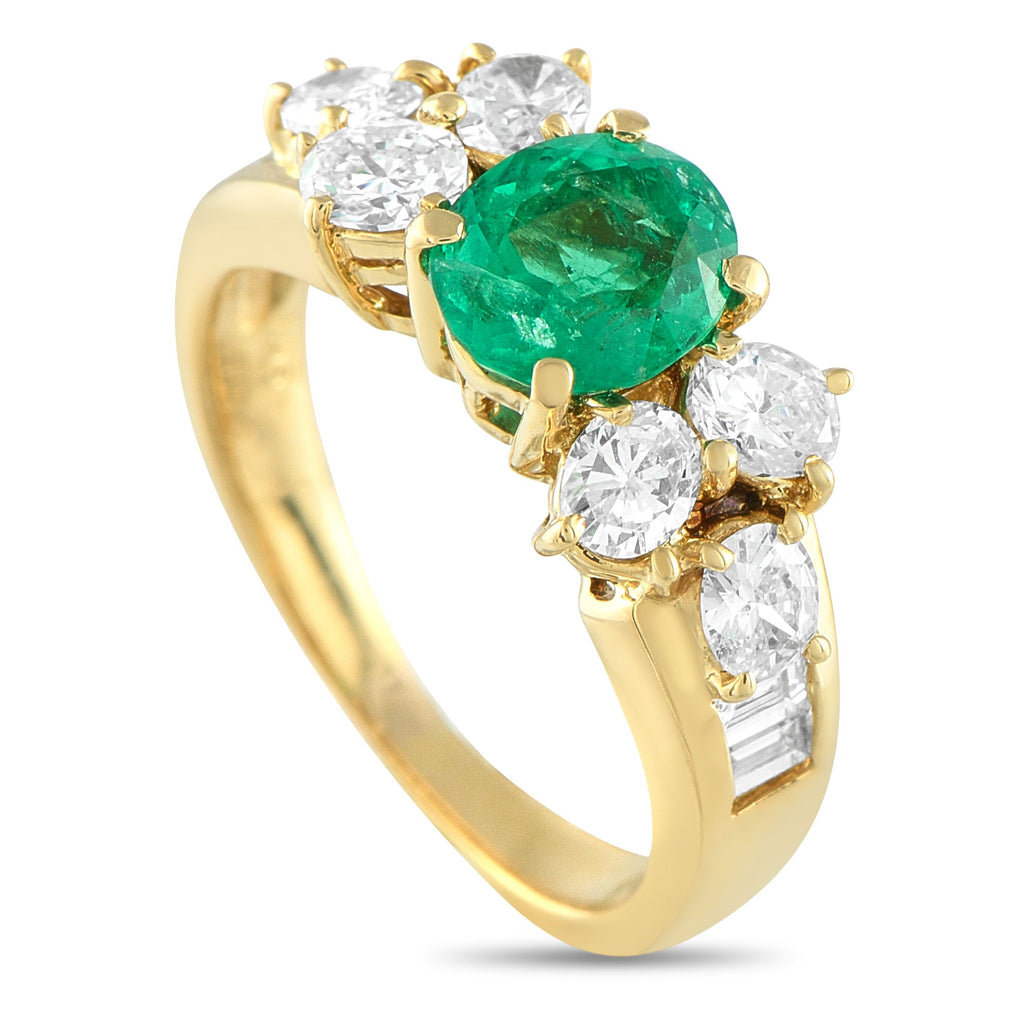 Exclusive 18K Yellow Gold 1.0ct Diamond and Emerald Ring MF09-073125 – A traditional design makes this luxury ring an instant