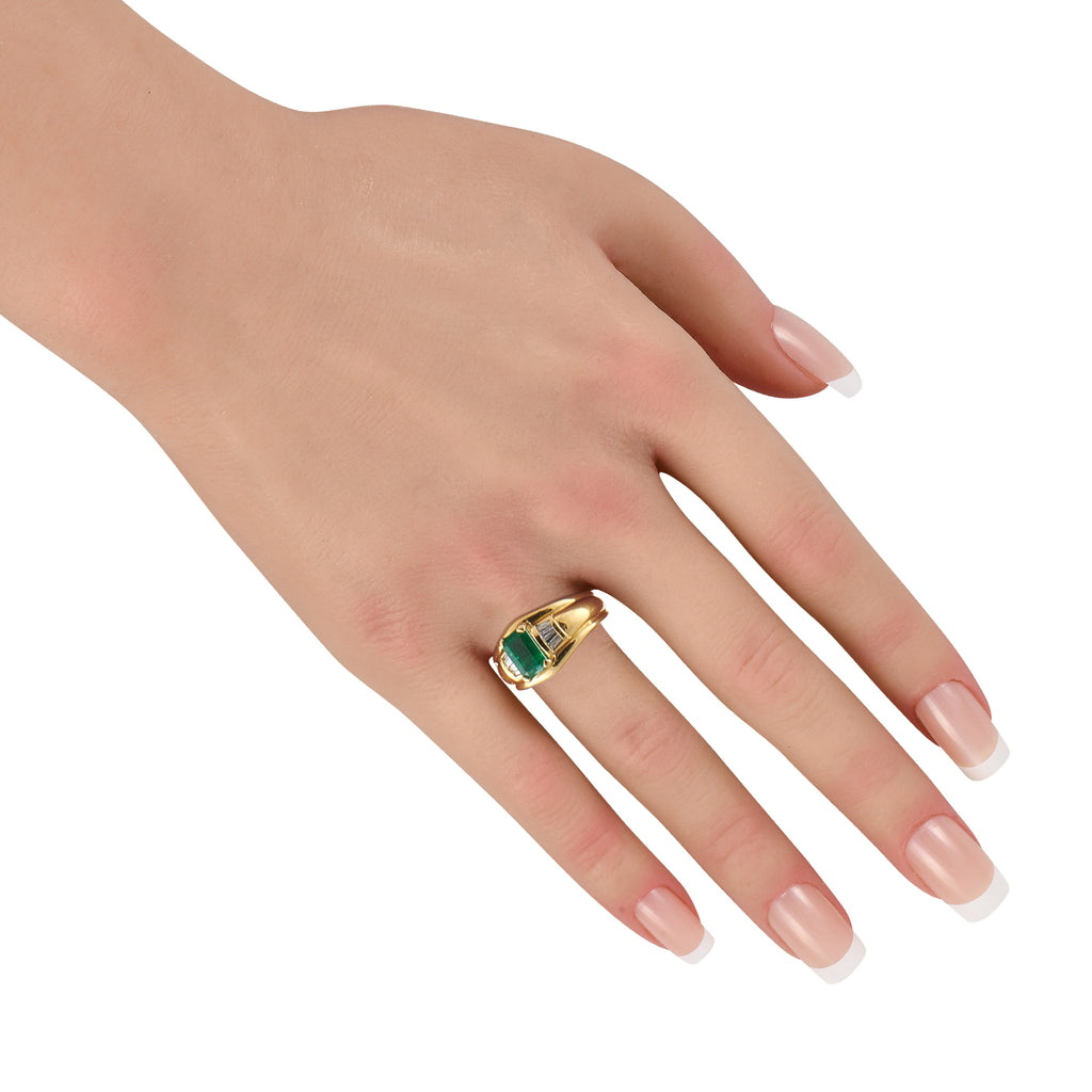 18K Yellow Gold 0.28ct Diamond and Emerald Ring