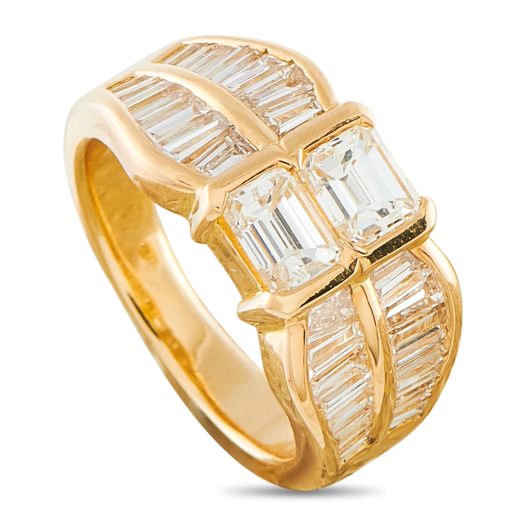 18K yellow gold diamond ring with baguette-style stones and center square stone