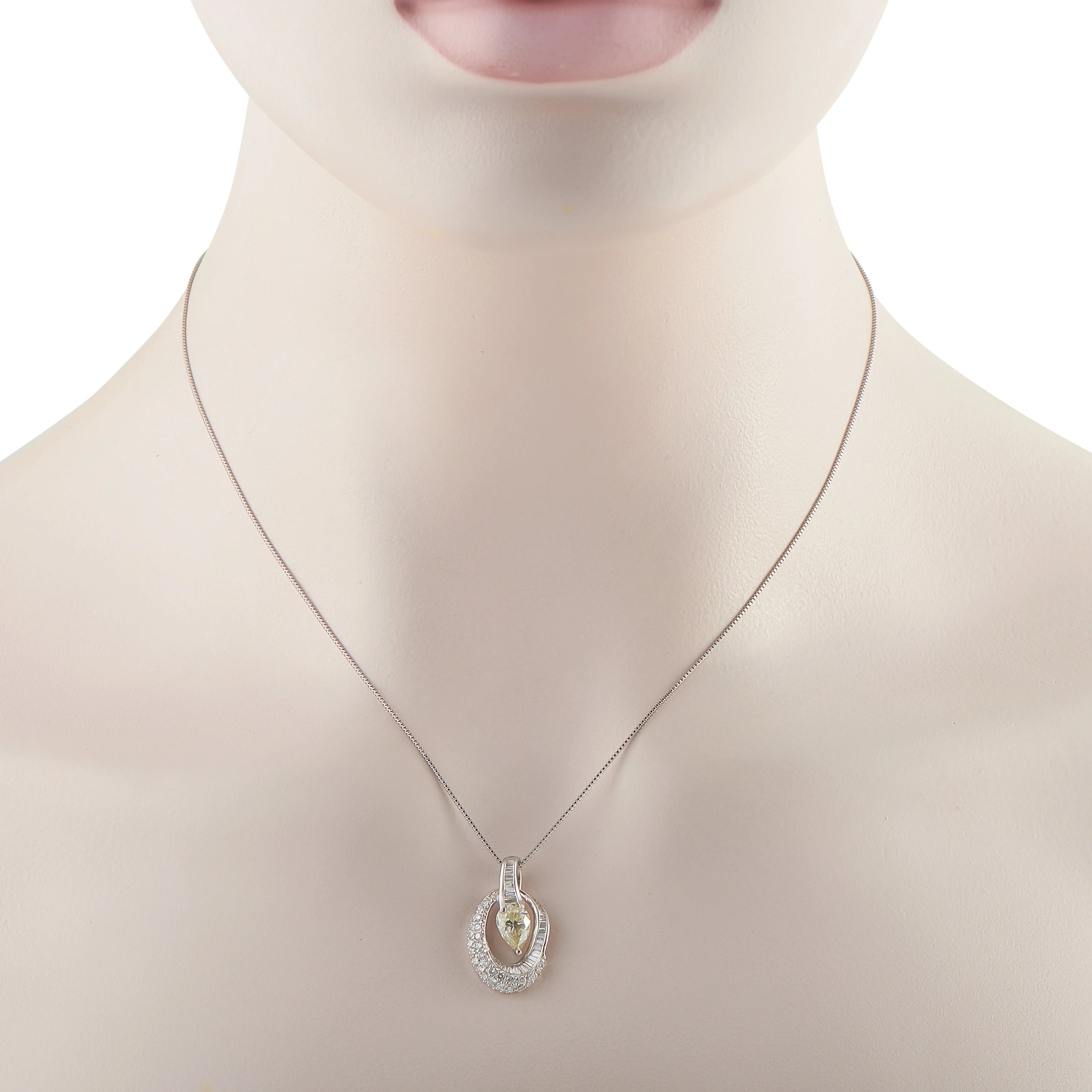 Platinum 1.78ct Diamond Oval Halo Pendant