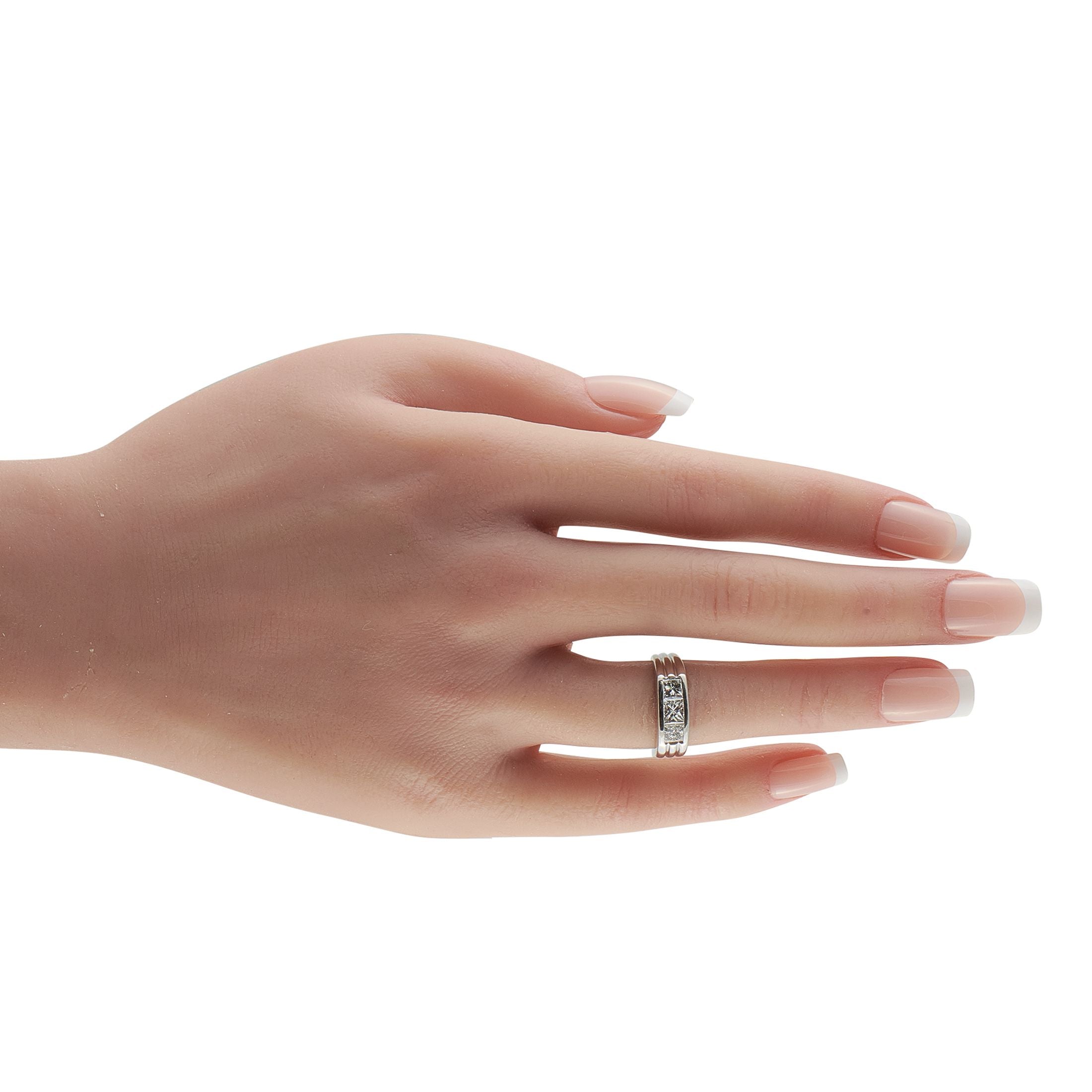 Exclusive Platinum 1.06ct Diamond Ring