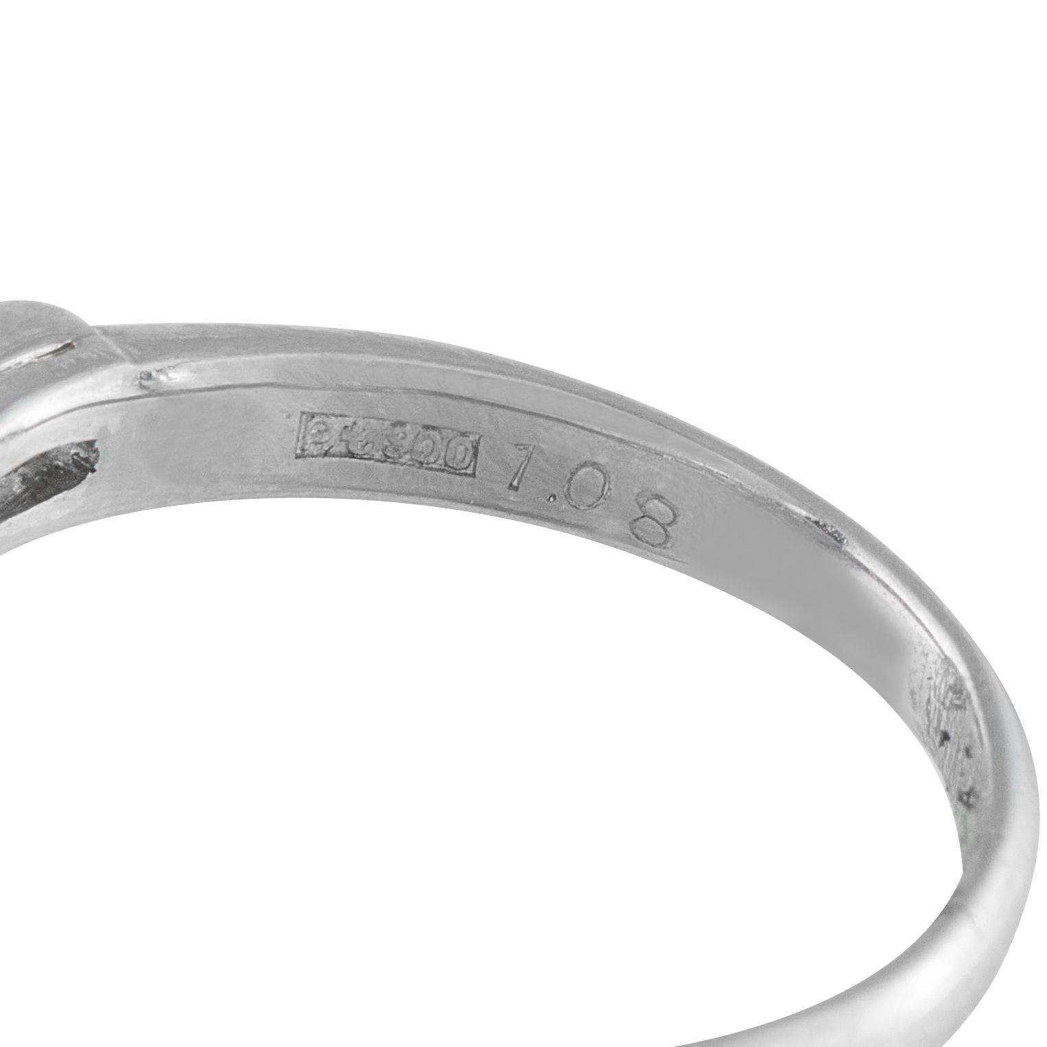 Exclusive Platinum 1.08ct Diamond Ring