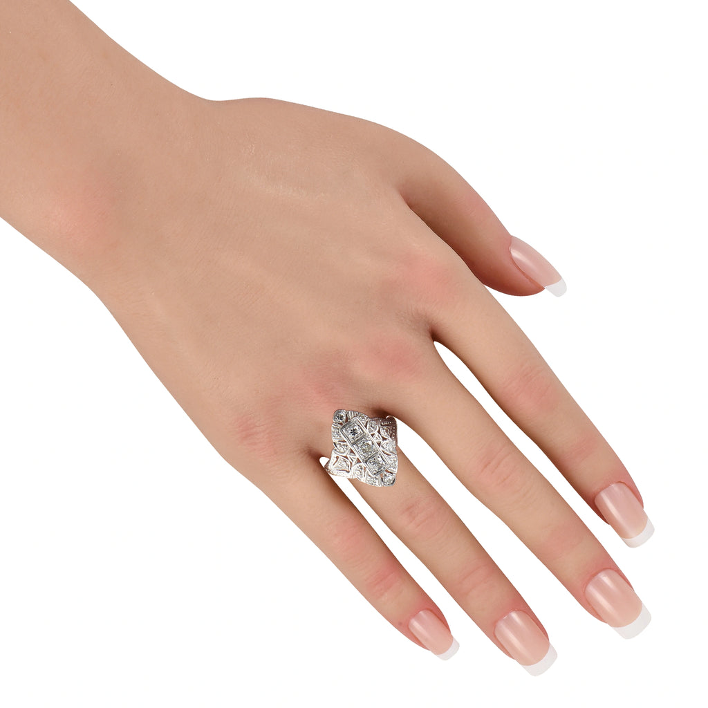 Antique Platinum 1.0ct Diamond Art Deco Ring