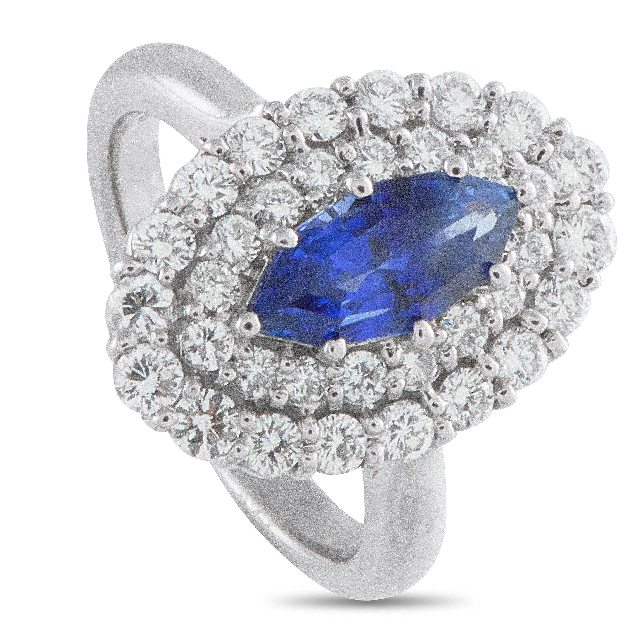 Exclusive Platinum 1.02ct Diamond and Sapphire Ring MF29-101025 – This classic ring will come alive every time it catches the
