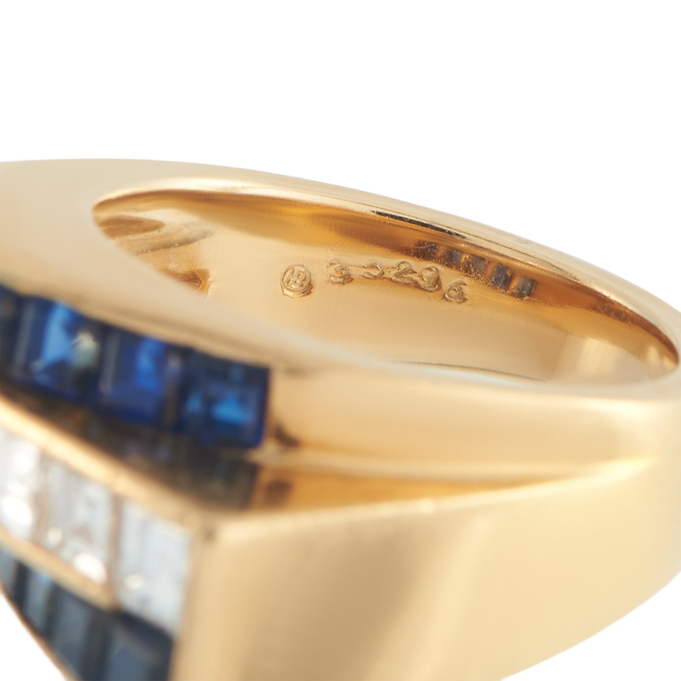 Oscar Heyman18K Yellow Gold 0.82ct Diamond and Sapphire Ring