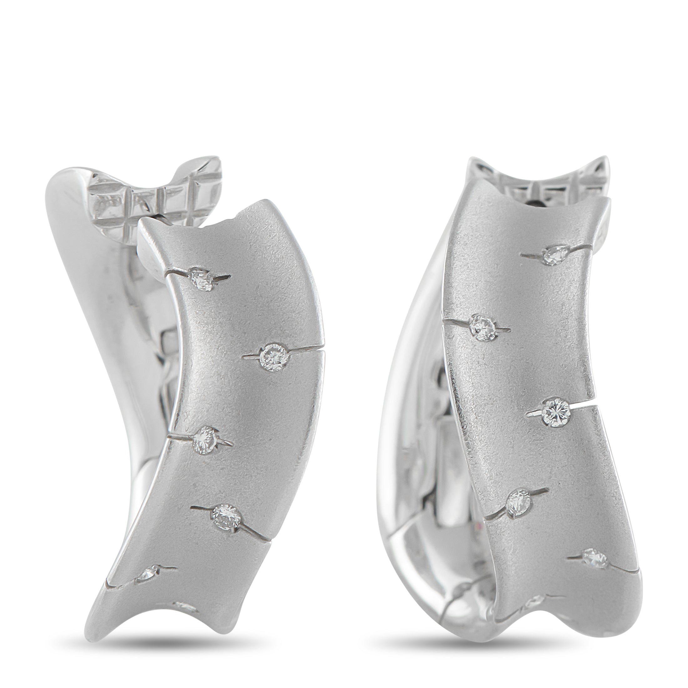 Roberto Coin 18K White Gold Convex Hoop Earrings – These hoops make a striking impression through their sculpted volume and s