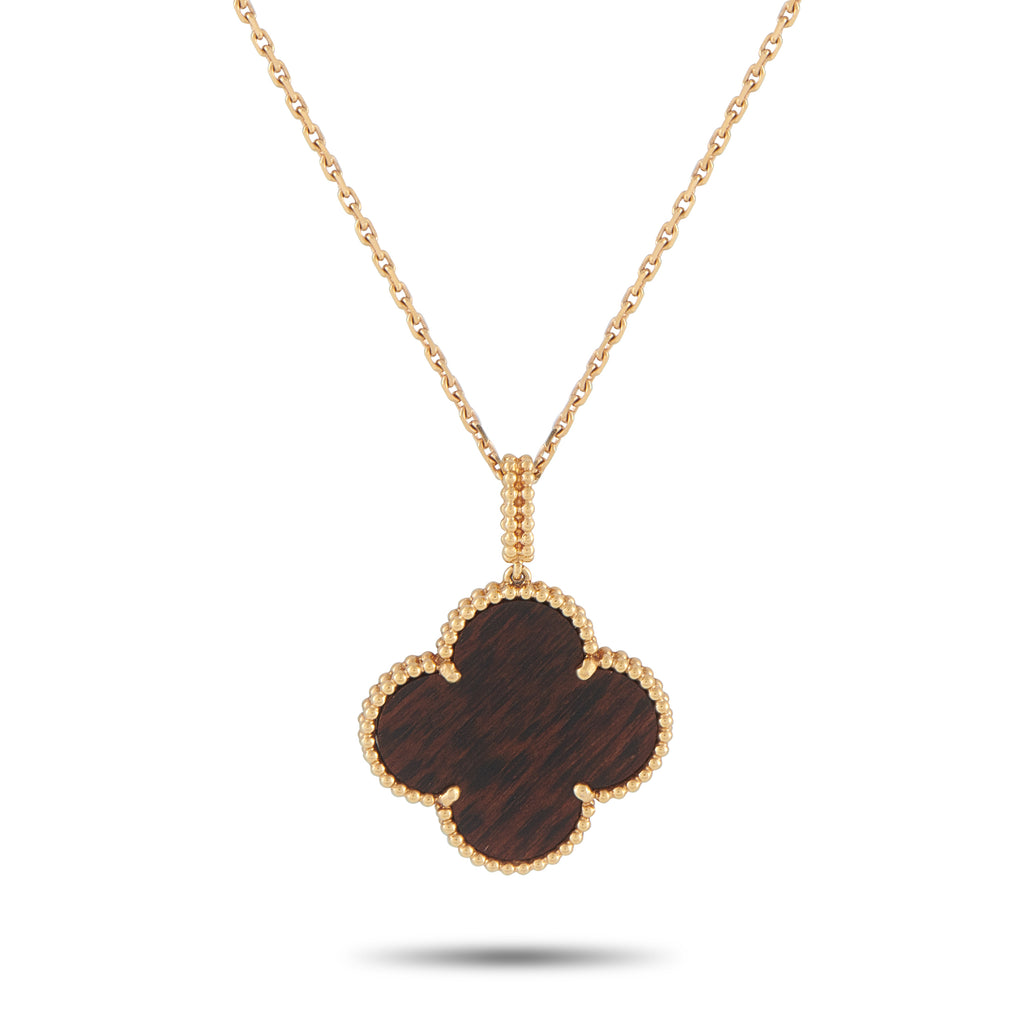 Van Cleef & Arpels Magic Alhambra 18K Rose Gold Necklace – This Van Cleef & Arpels Magic Alhambra necklace plays with proport