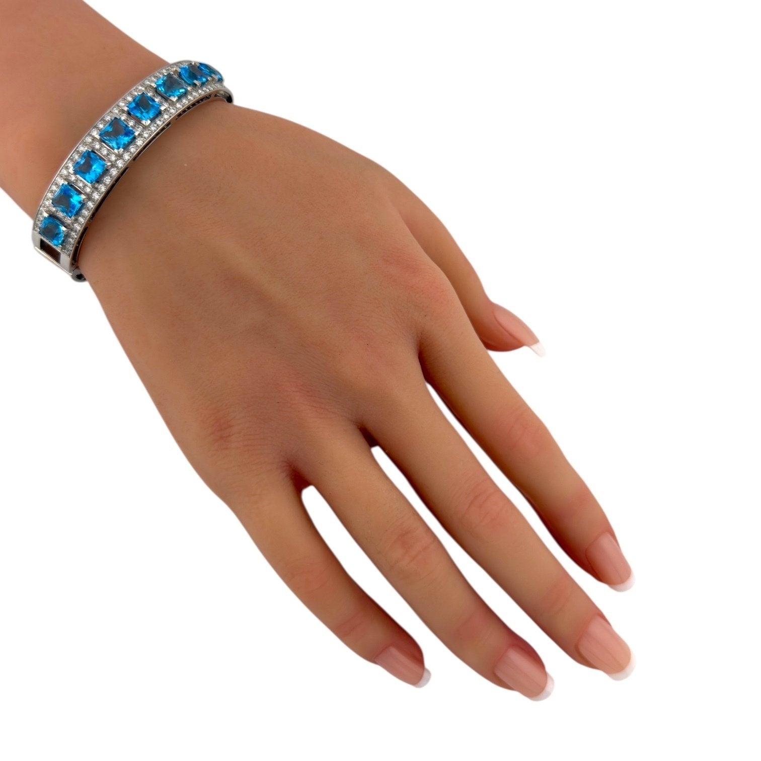 18K White Gold 2.8ct Diamond and Blue Topaz Bracelet