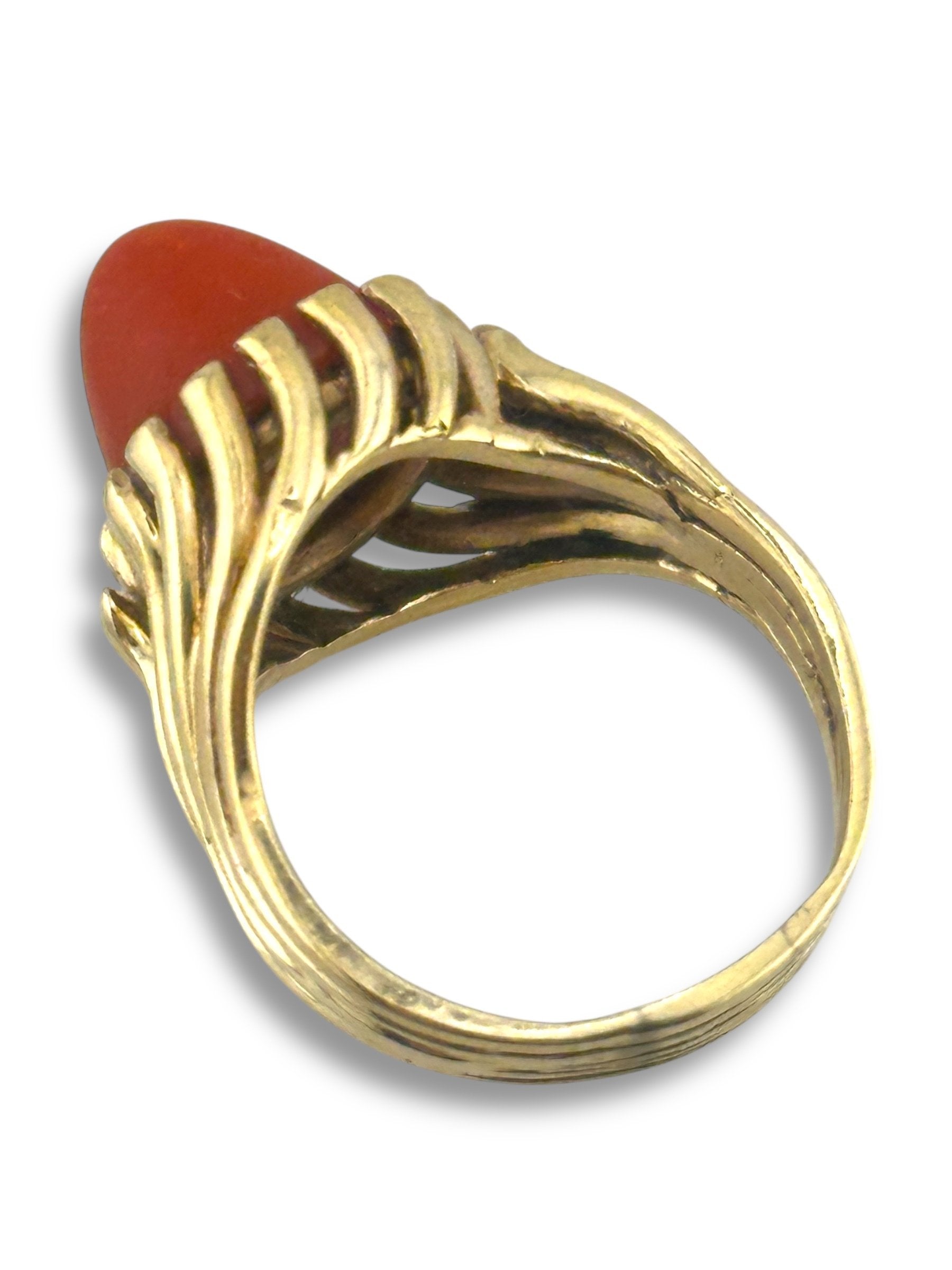 14K Yellow Gold Ring with Red Coral Cabochon