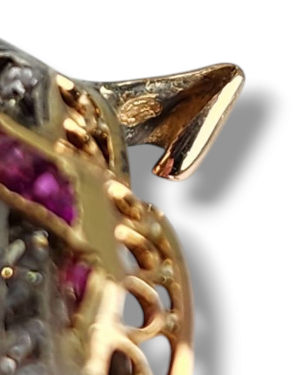 18K Yellow Gold Brooch with Diamonds and Rubies