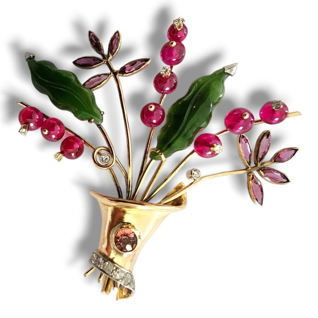 18K Gold, Jade and Diamonds Brooch