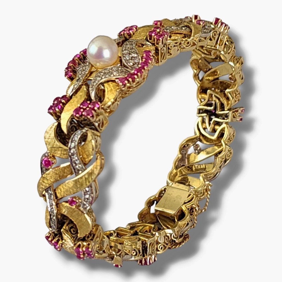 18 kt. Yellow gold, Gorgeous Vintage 18kt Gold 4.5 Carat Ruby and 3.12 Carat  Diamond Bracelet  71.5 Grams  -  3.12ct. tw. Diamond (Natural)