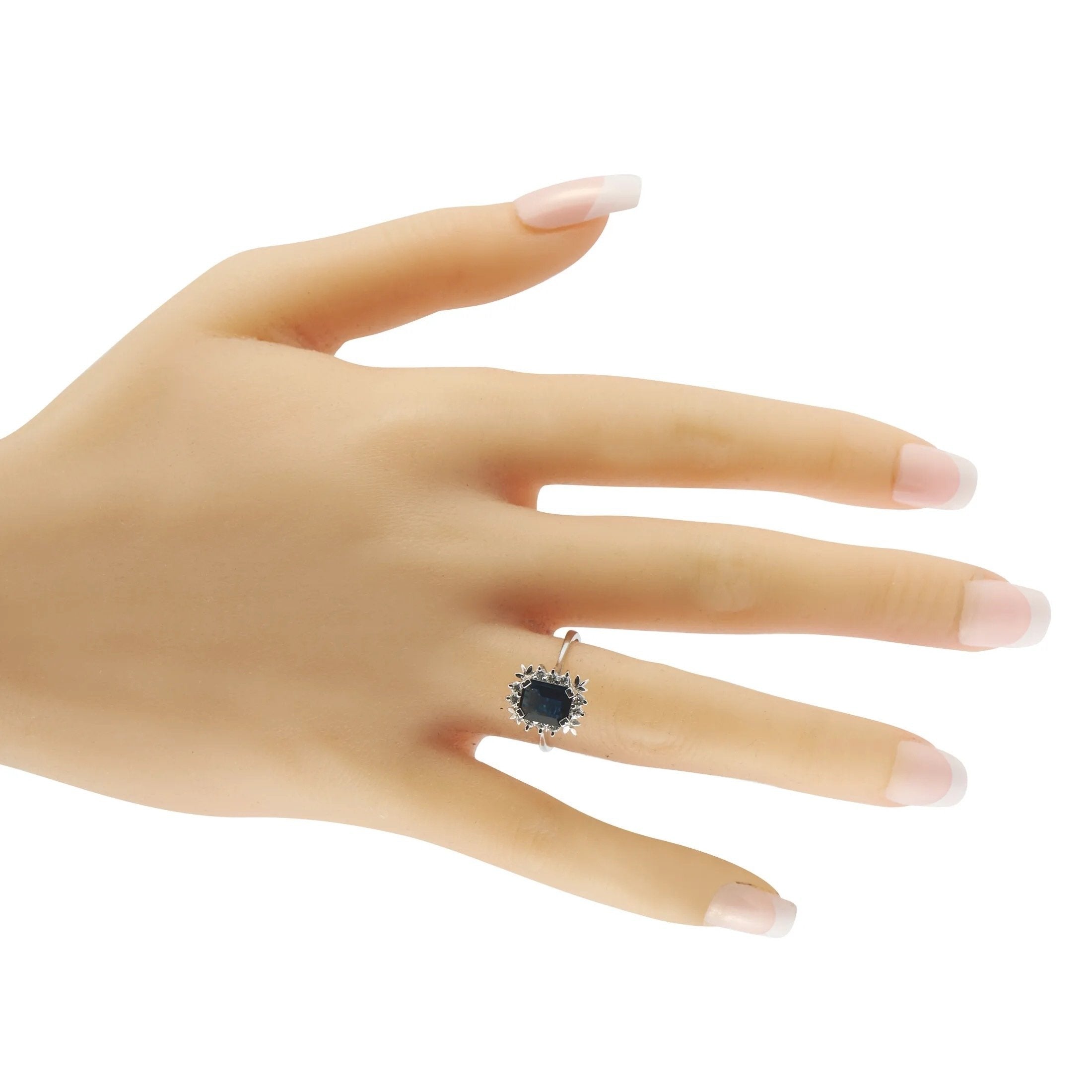 18K White Gold 0.2ct Diamond and 1.45ct Sapphire Ring