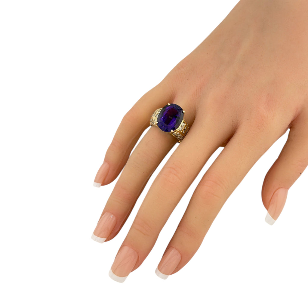 14K Yellow Gold 9.5ct Amethyst and 0.96ct Diamond Ring