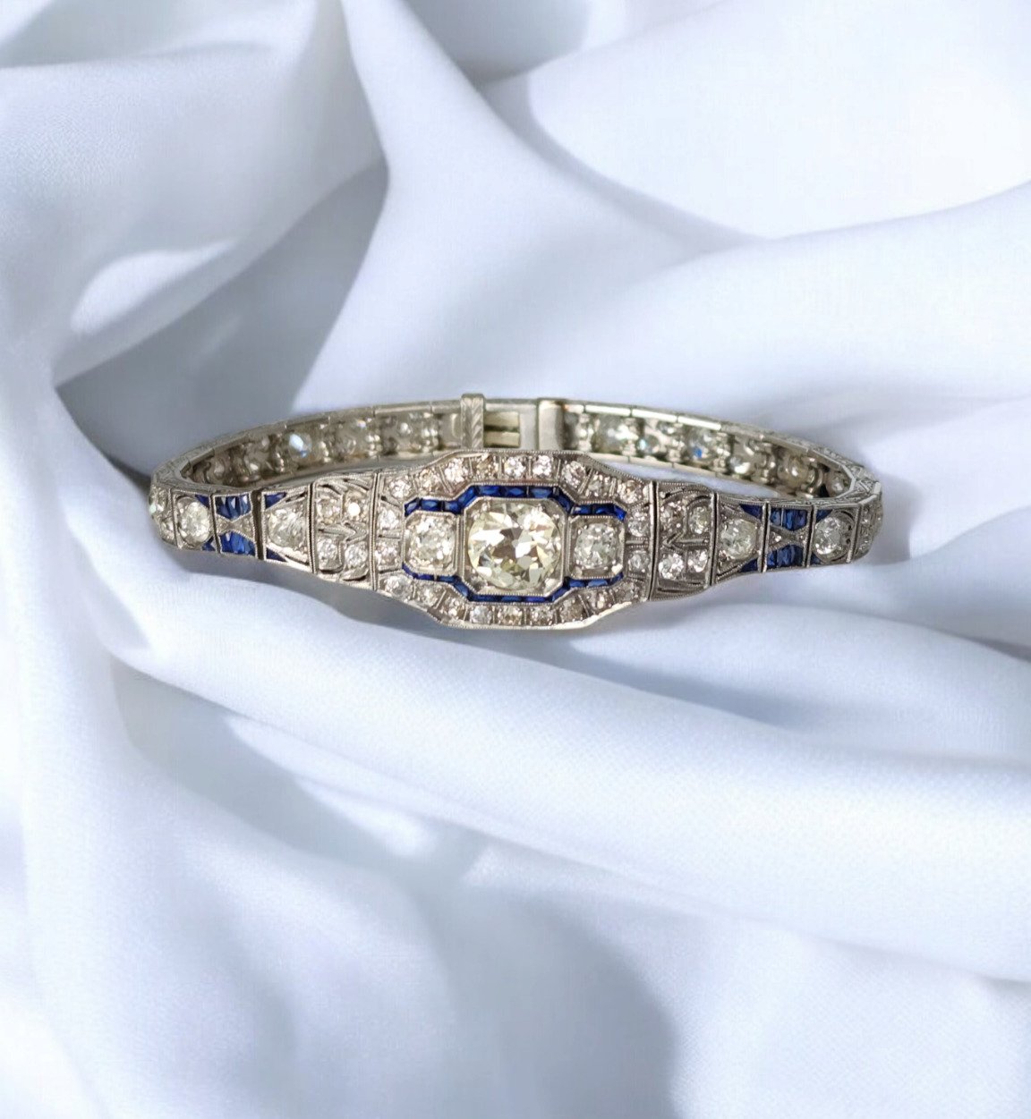 Bracelet Platinum,  Art Deco Platinum &  Diamond Bracelet Circa 1930,  6.39 Carats