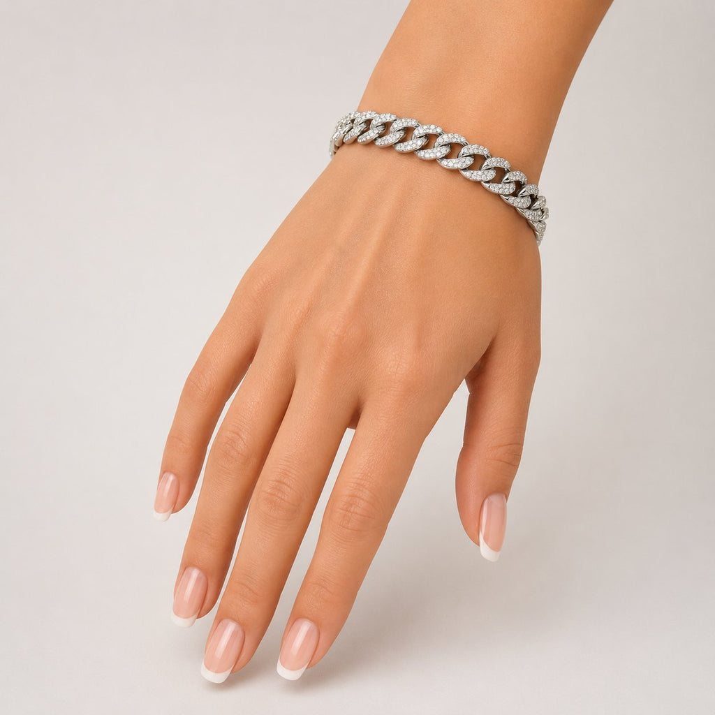 18K white gold diamond interlocking circle link bracelet on wrist