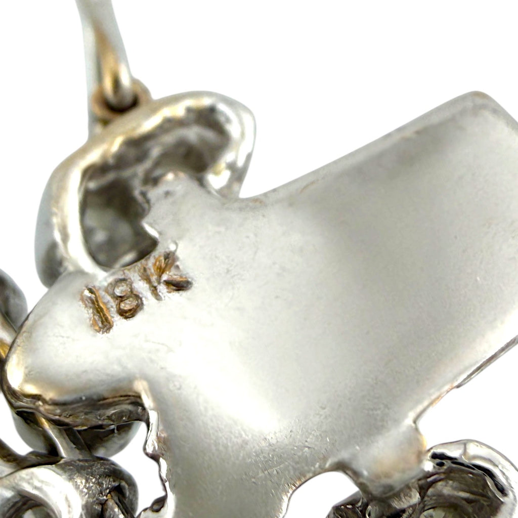 18K white gold diamond link bracelet clasp and metal links detail