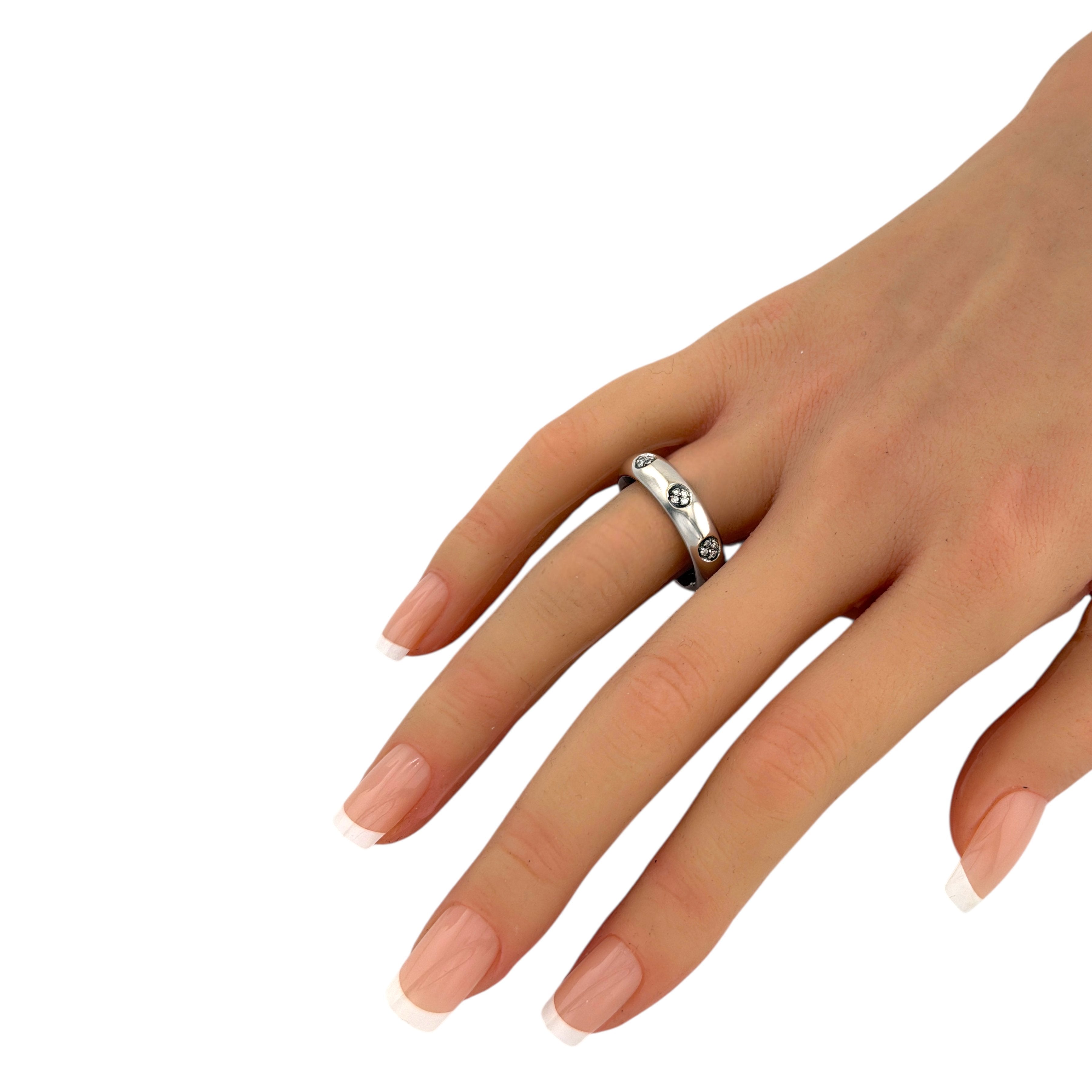 18K White Gold 0.32ct Diamond Circle Ring